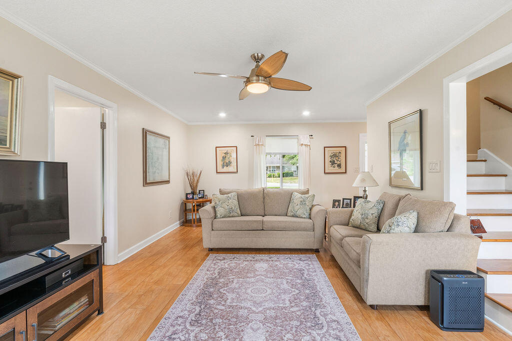 15 Winfield Way Mary Esther FL 32569