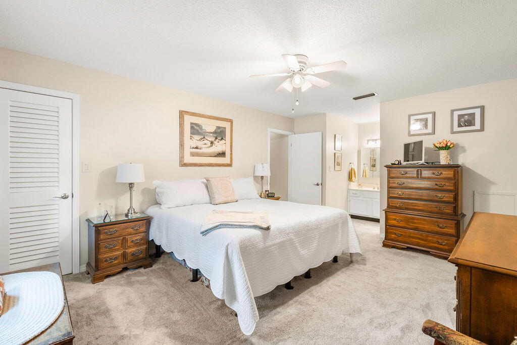 15 Winfield Way Mary Esther FL 32569