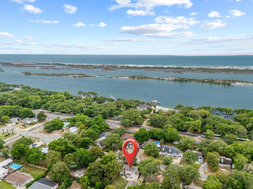 15 Winfield Way Mary Esther FL 32569