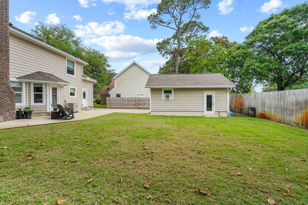 15 Winfield Way Mary Esther FL 32569