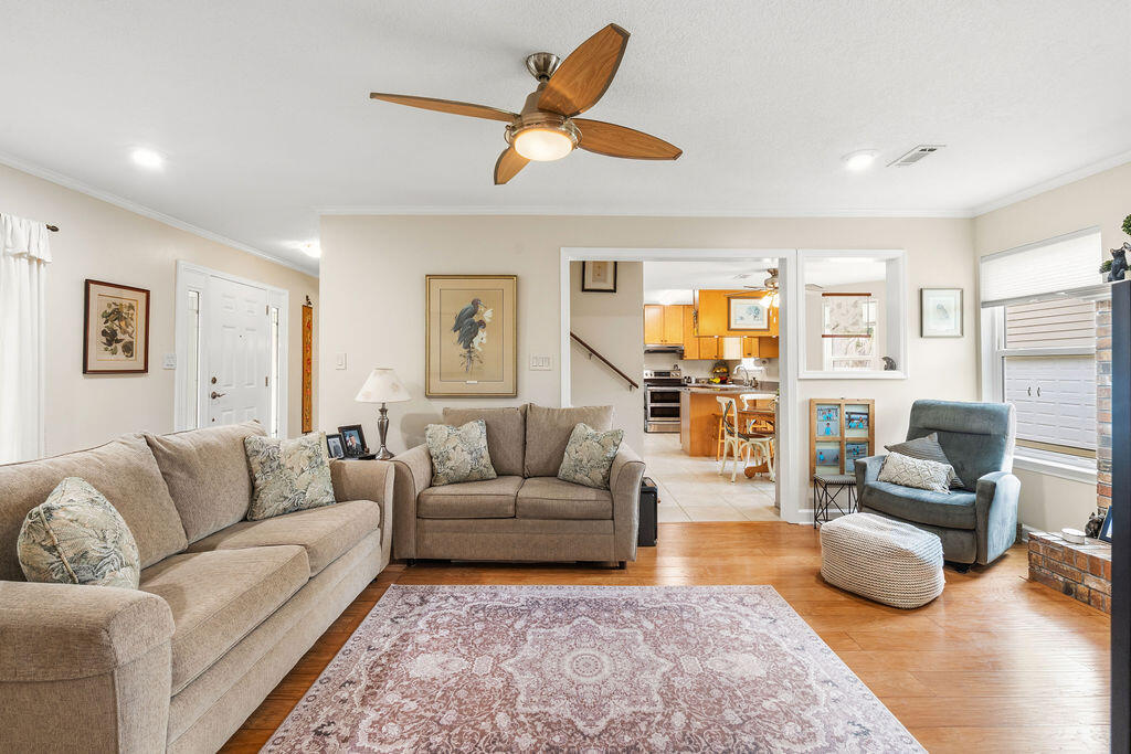 15 Winfield Way Mary Esther FL 32569