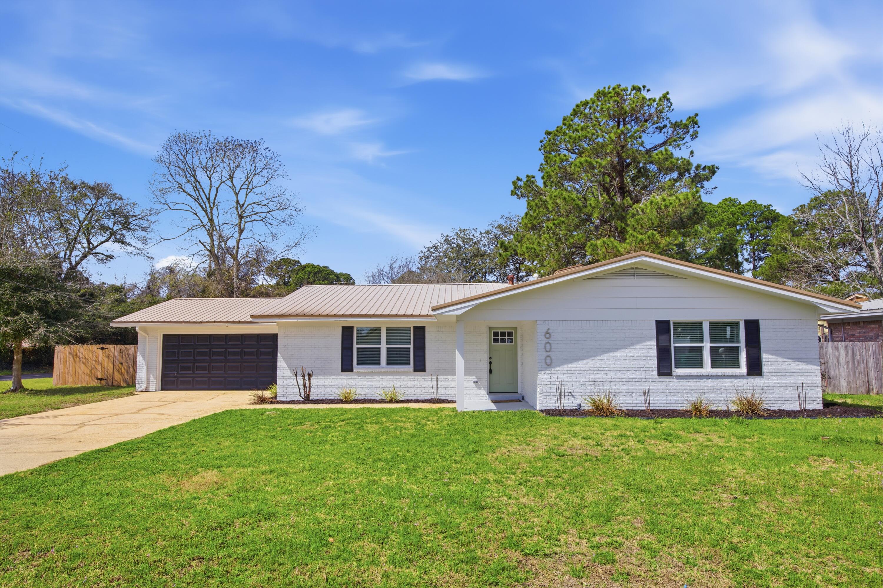 Fort Walton Beach FL, 600 Burgundy Lane