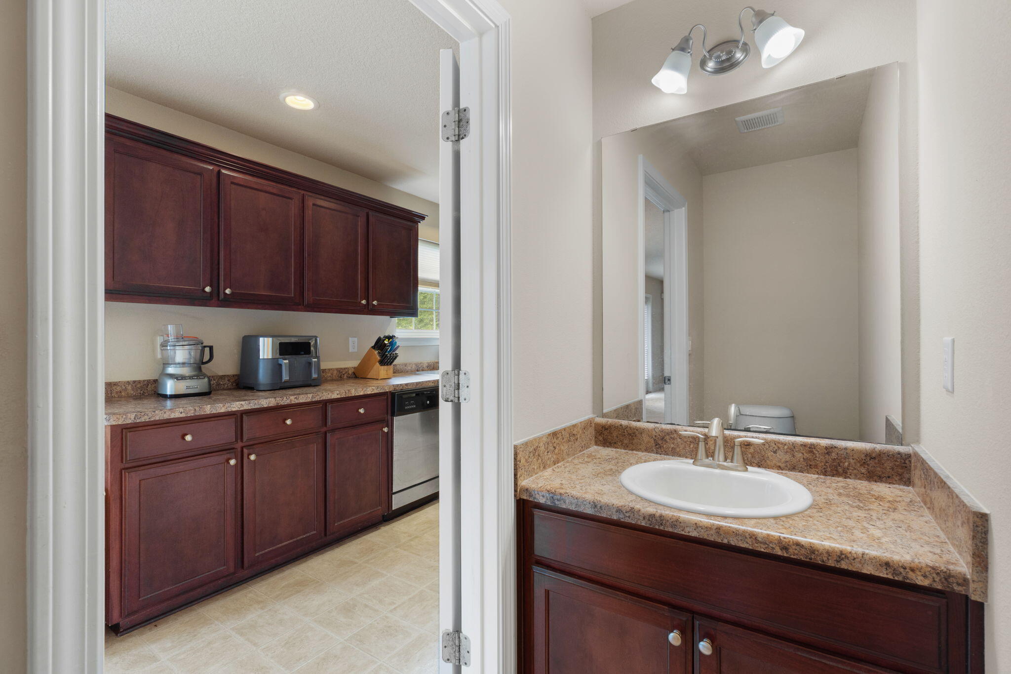 111 Bronze Circle Crestview FL 32539
