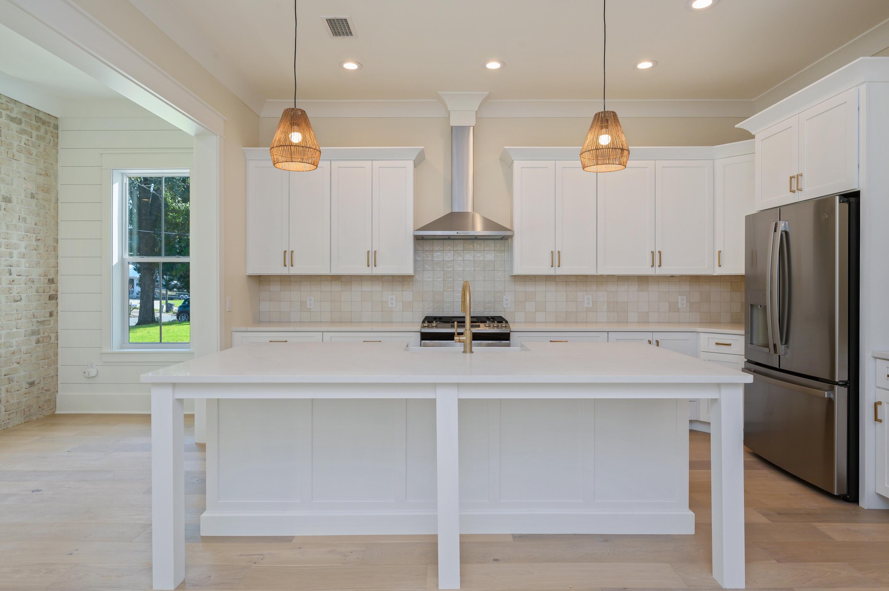 289 E Glen Avenue Valparaiso FL 32580
