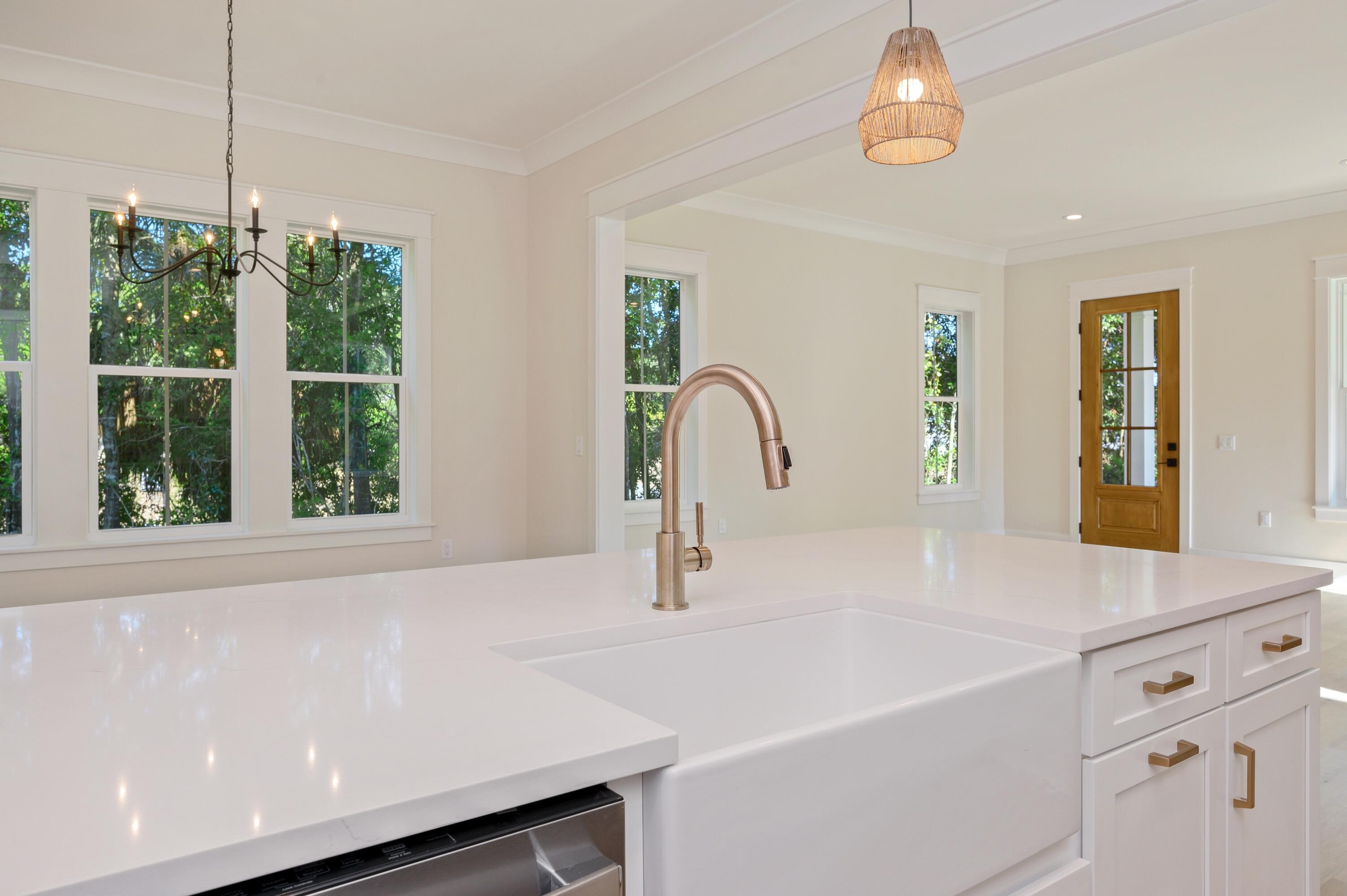 289 E Glen Avenue Valparaiso FL 32580