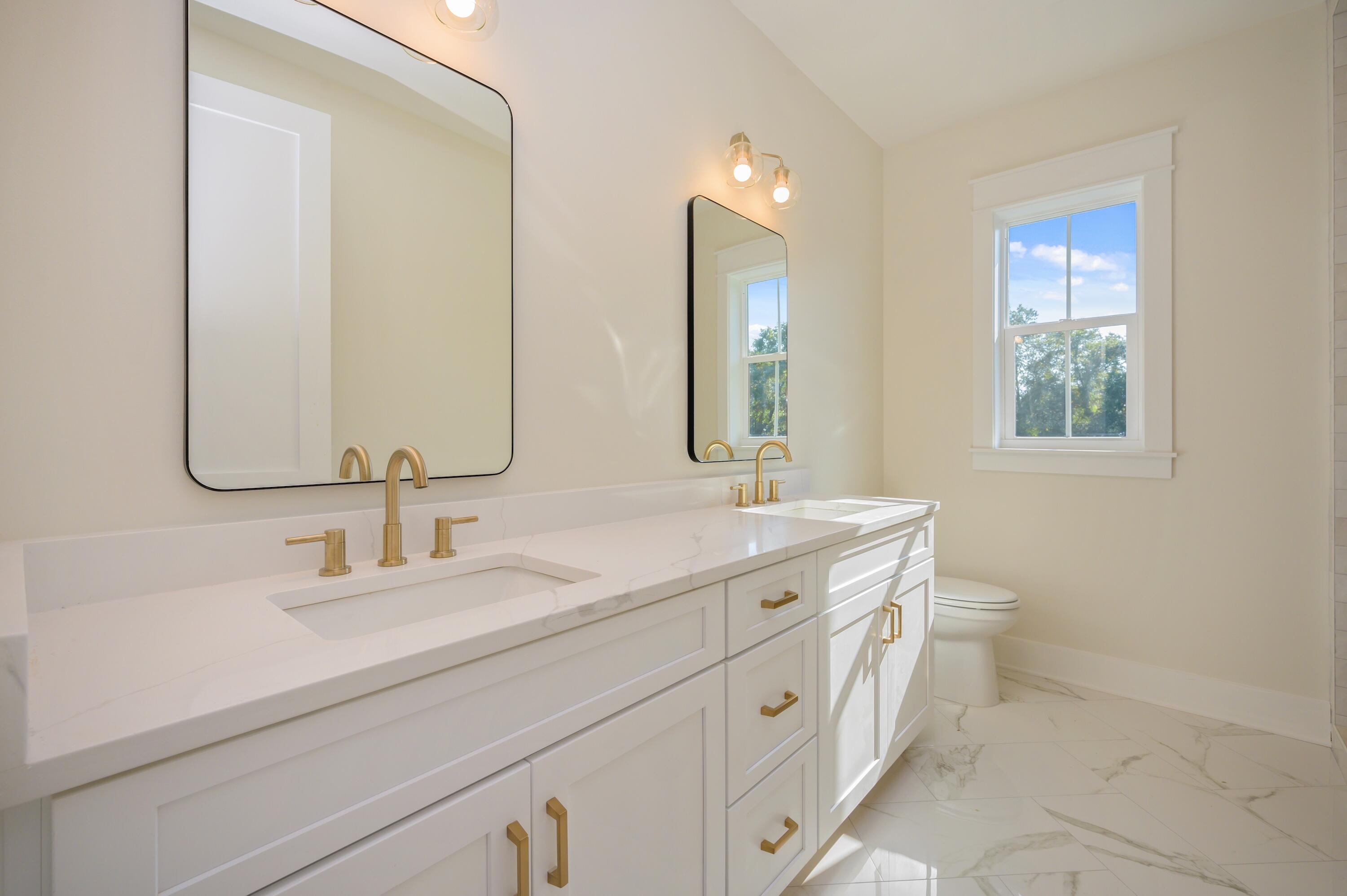 289 E Glen Avenue Valparaiso FL 32580