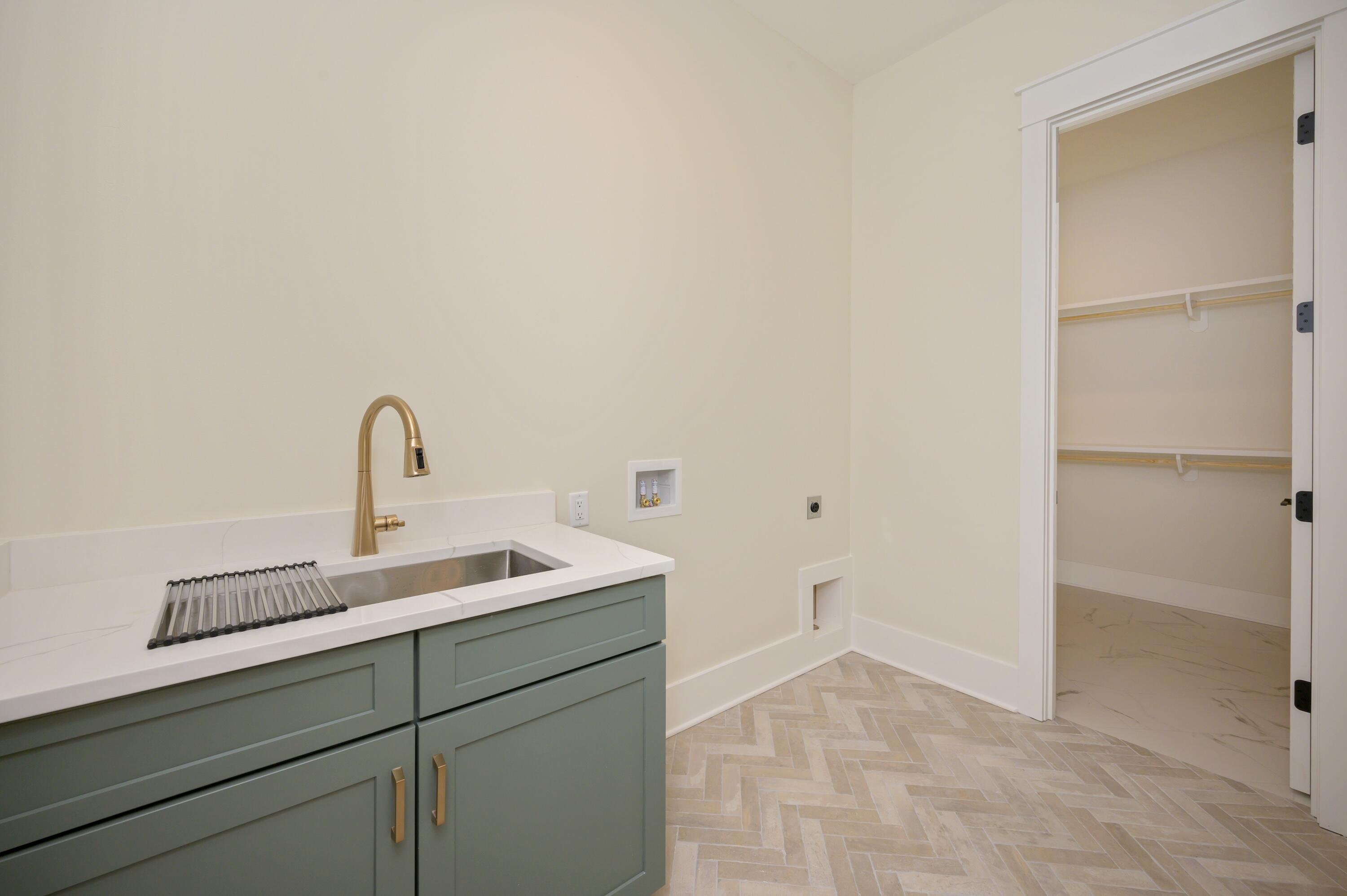 289 E Glen Avenue Valparaiso FL 32580