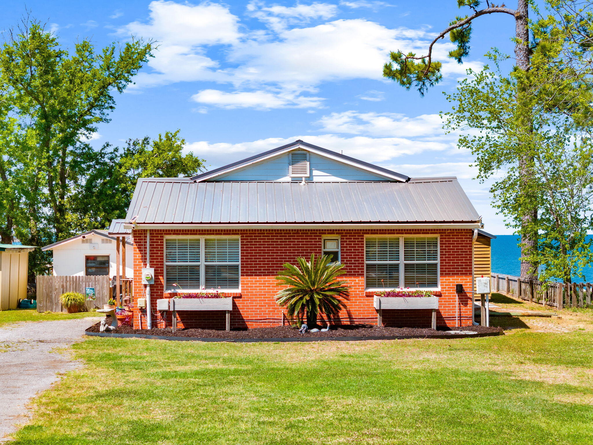 2554 Bay Grove Road Freeport FL 32439