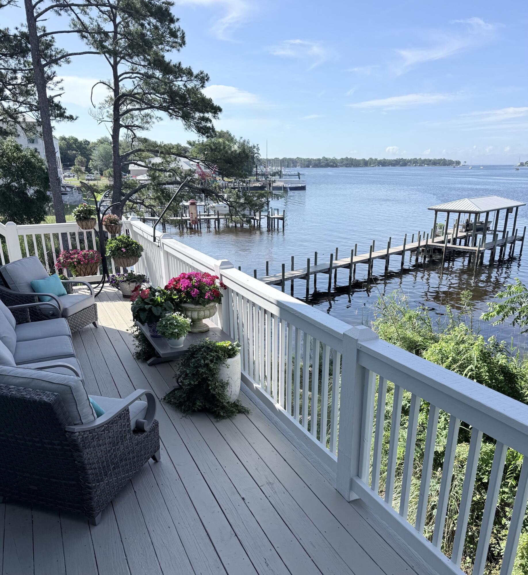 197 Bayshore Drive Niceville FL 32578