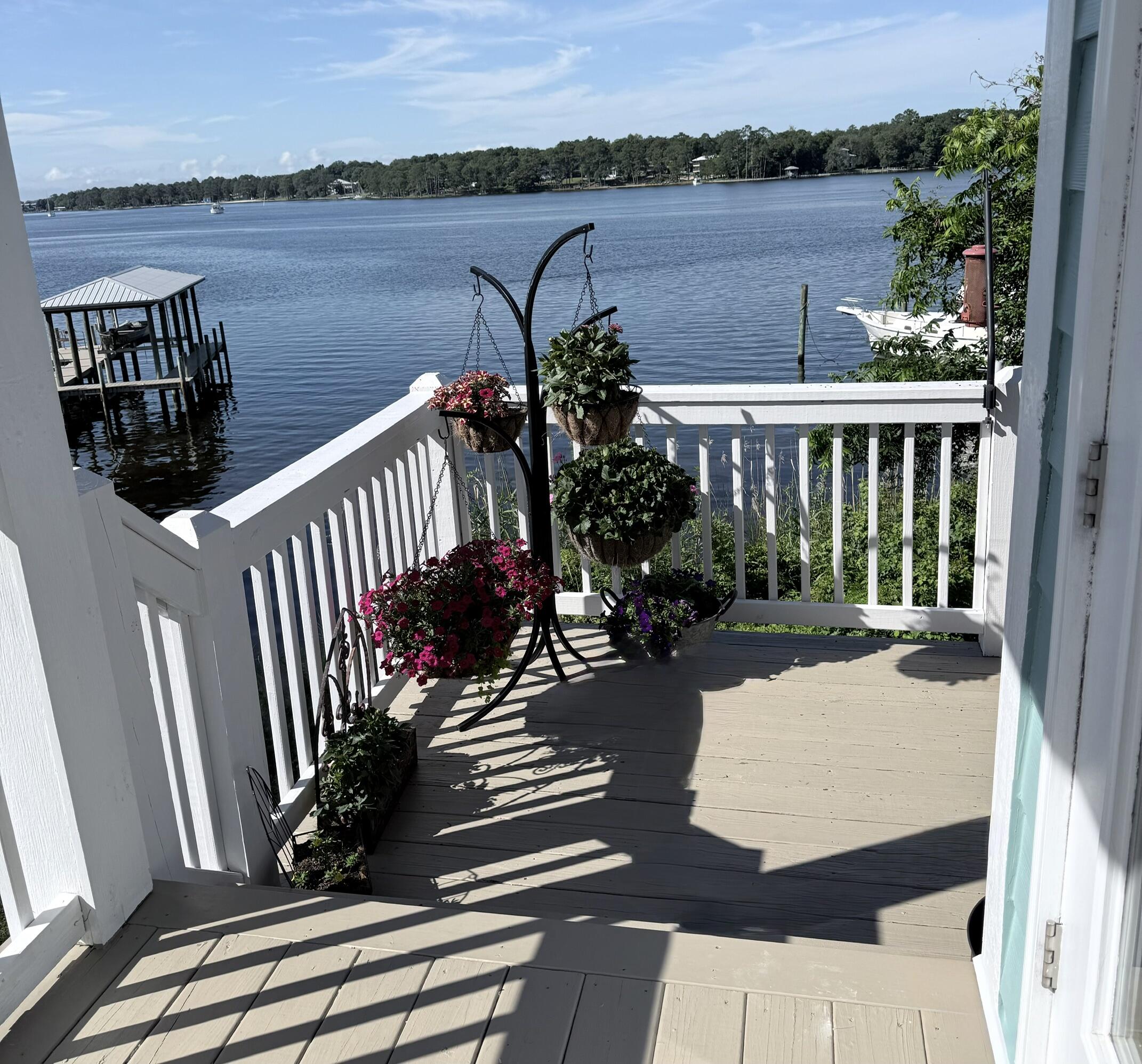 197 Bayshore Drive Niceville FL 32578