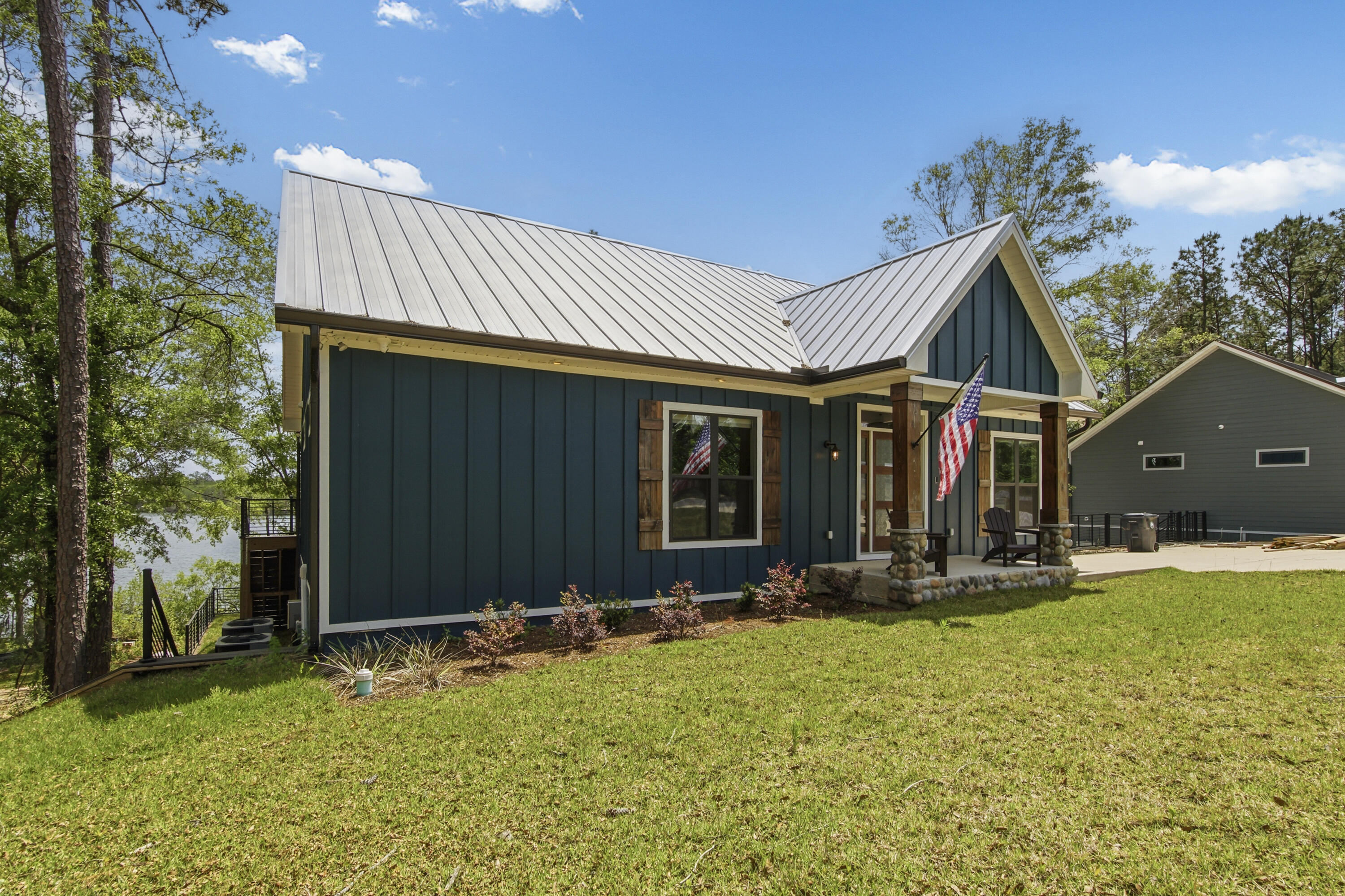 182 Blue Pond Circle Ponce De Leon FL 32455