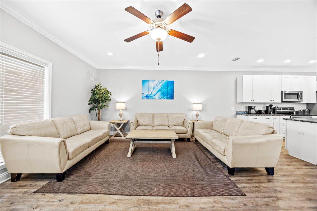 6006 Thomas Drive Panama City Beach FL 32408