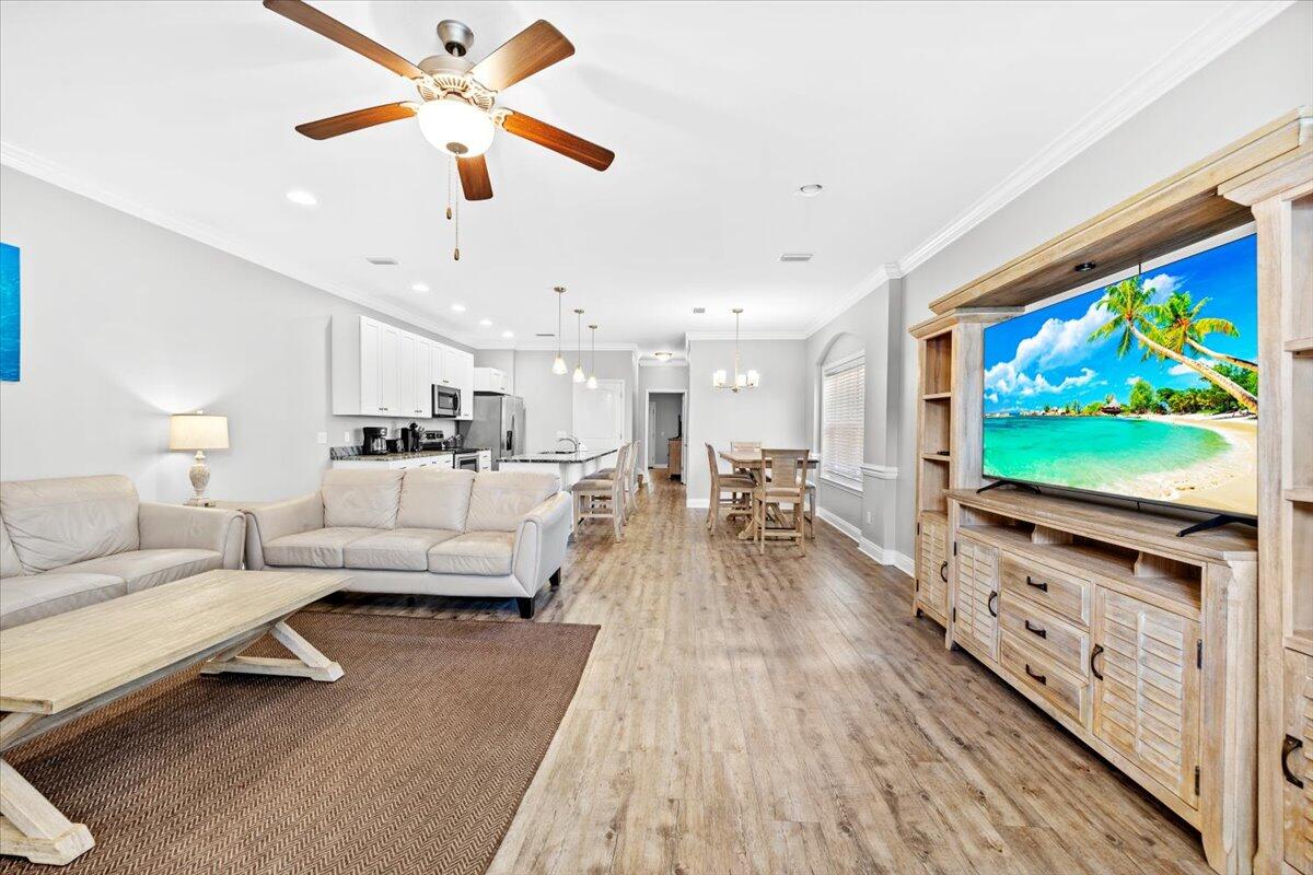 6006 Thomas Drive Panama City Beach FL 32408
