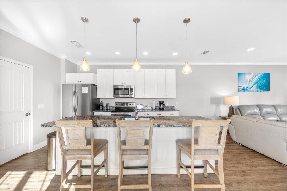 6006 Thomas Drive Panama City Beach FL 32408