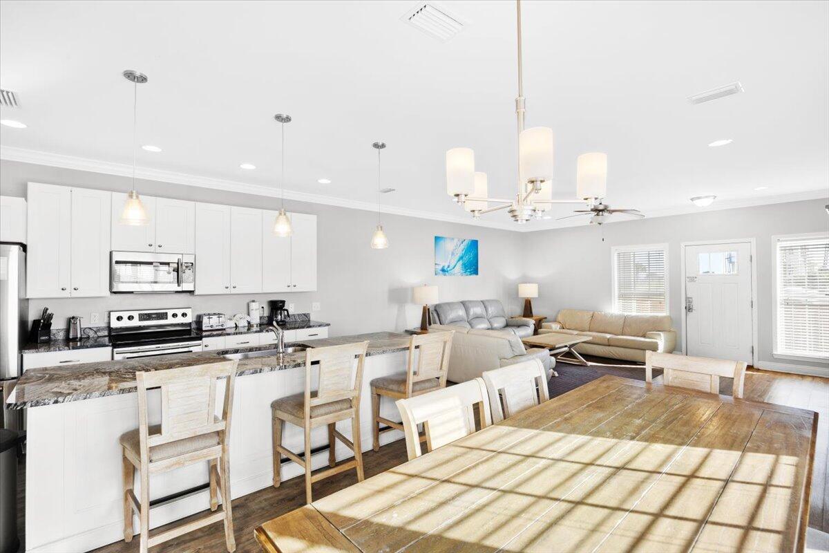 6006 Thomas Drive Panama City Beach FL 32408