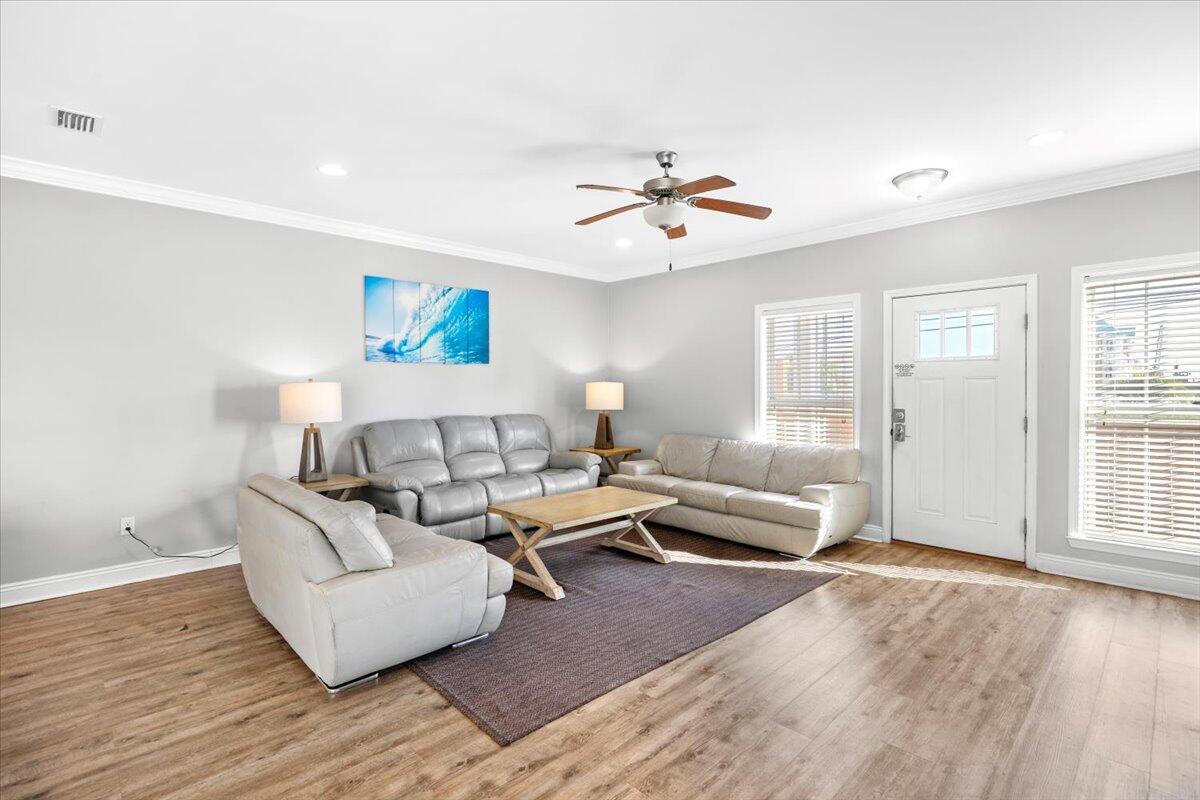 6006 Thomas Drive Panama City Beach FL 32408