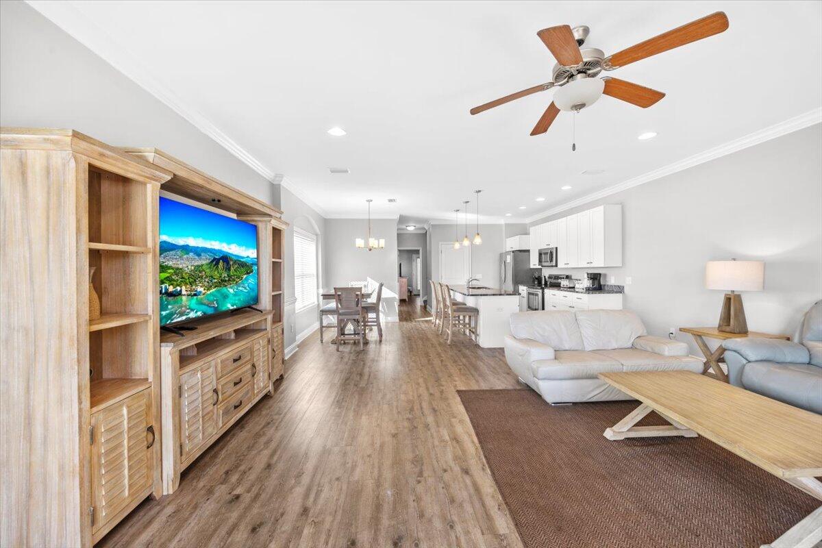 6006 Thomas Drive Panama City Beach FL 32408