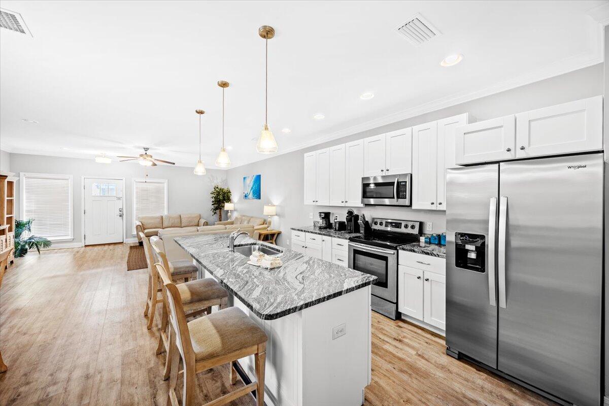 6006 Thomas Drive Panama City Beach FL 32408