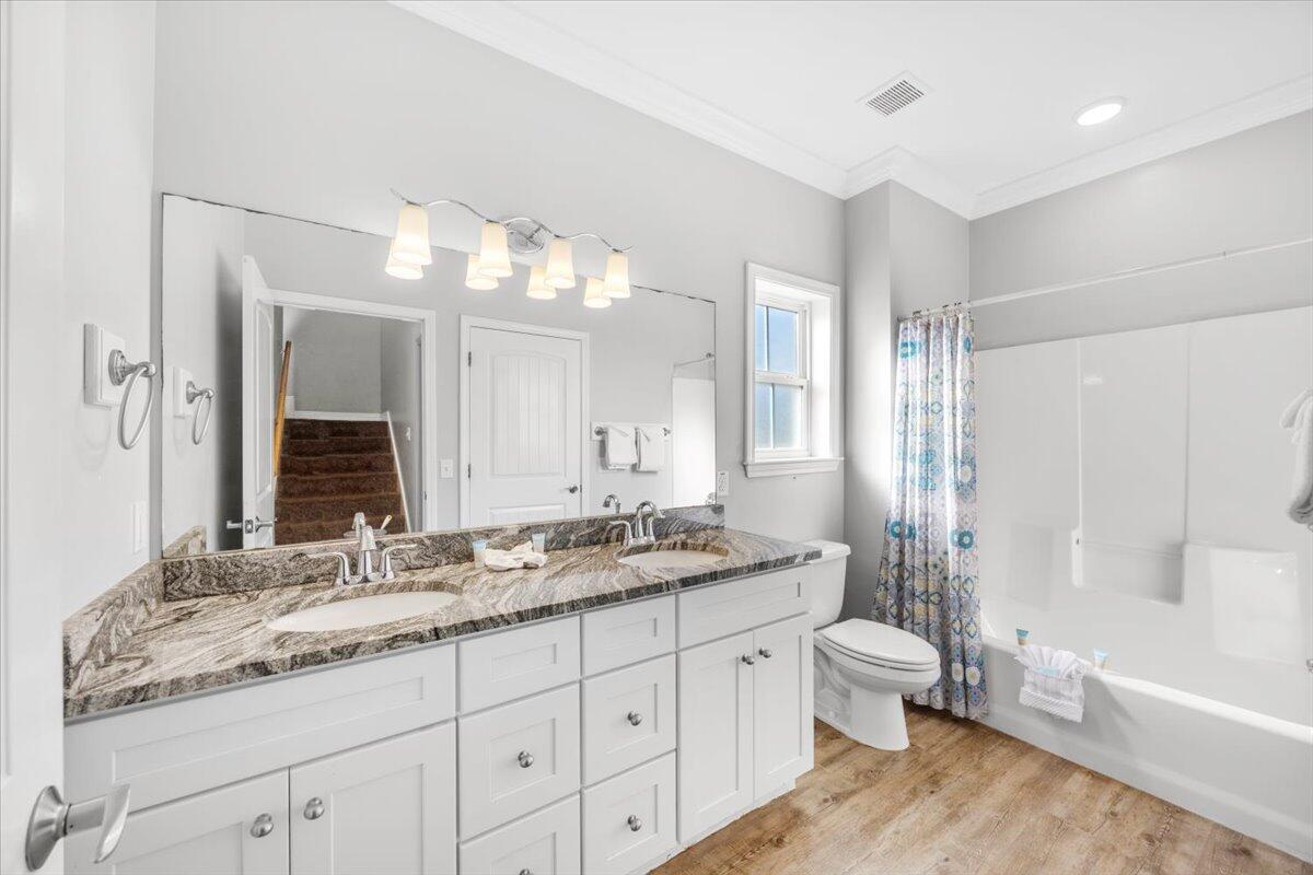6006 Thomas Drive Panama City Beach FL 32408