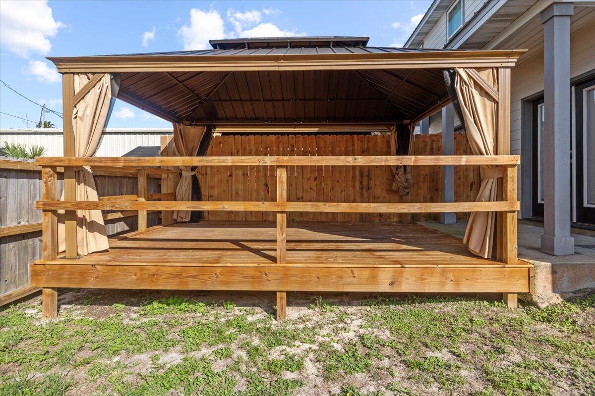 6006 Thomas Drive Panama City Beach FL 32408