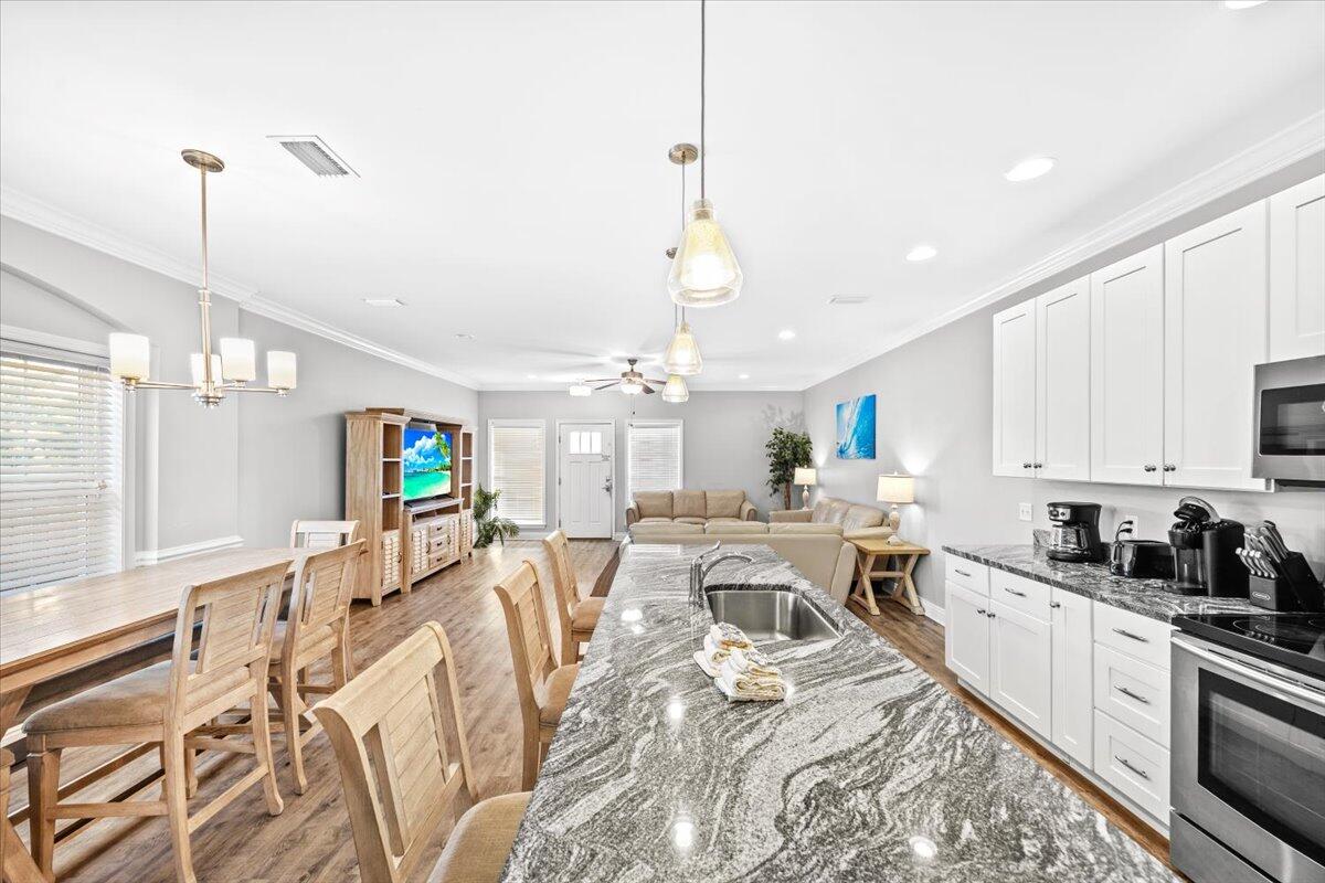 6006 Thomas Drive Panama City Beach FL 32408