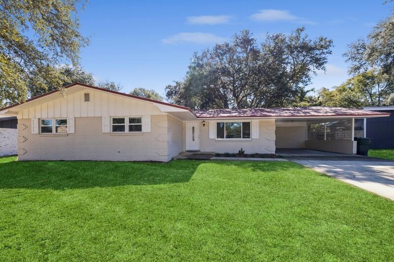 216 NW Sotir Street Fort Walton Beach FL 32548
