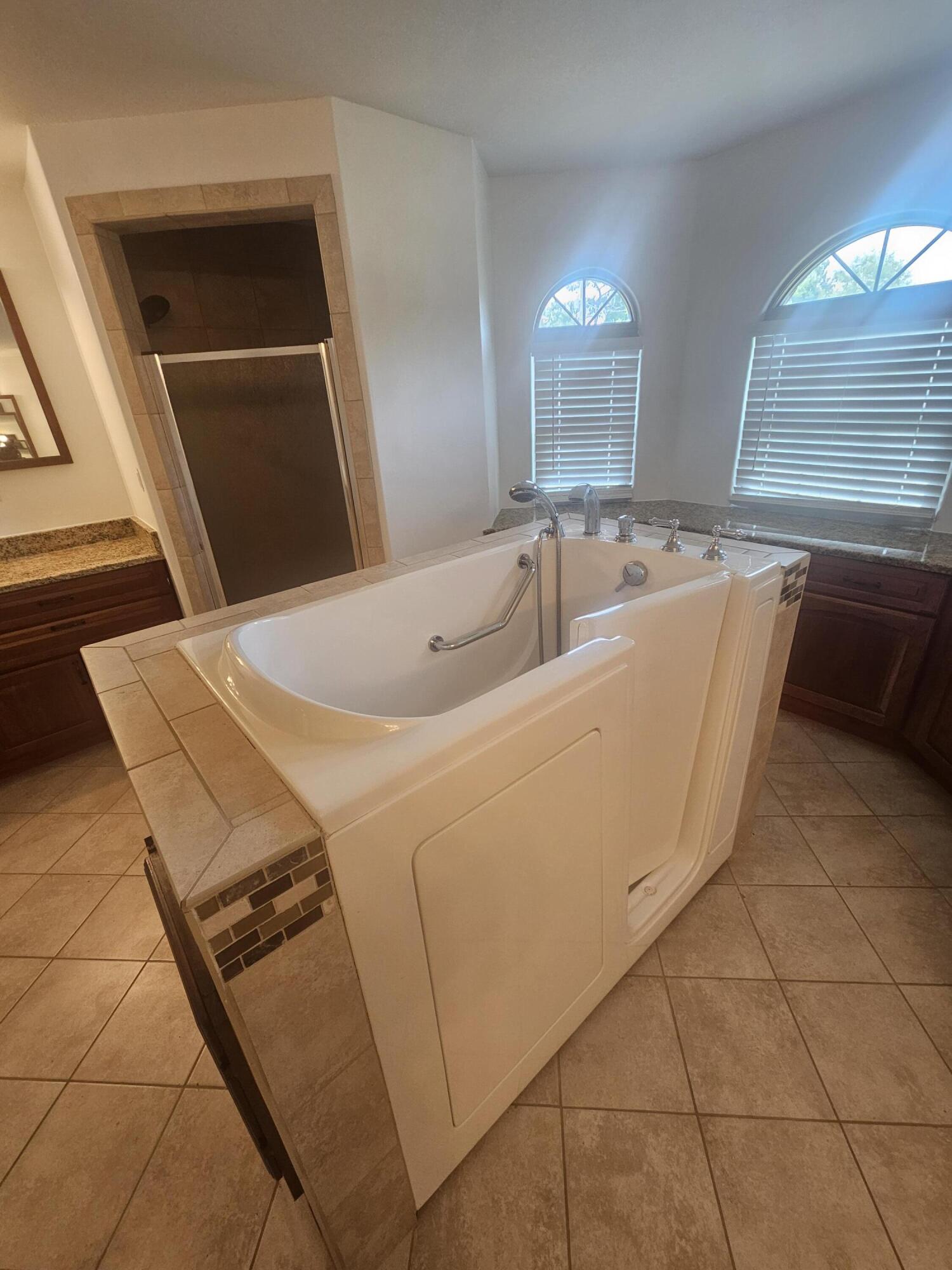 9202 E River Drive Navarre FL 32566
