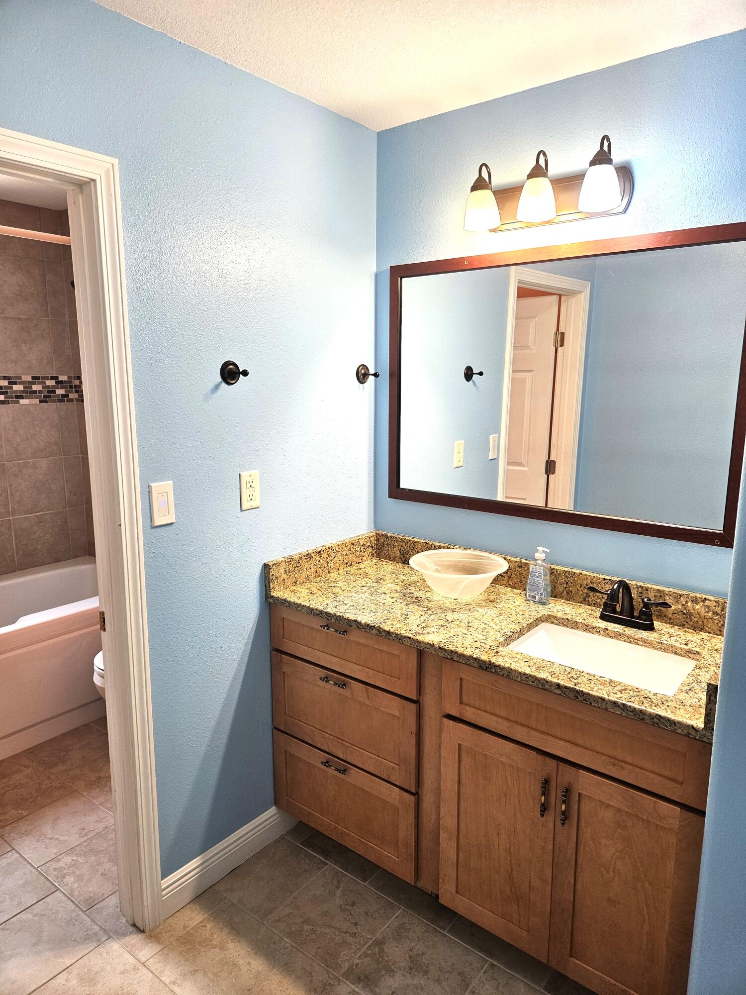 9202 E River Drive Navarre FL 32566