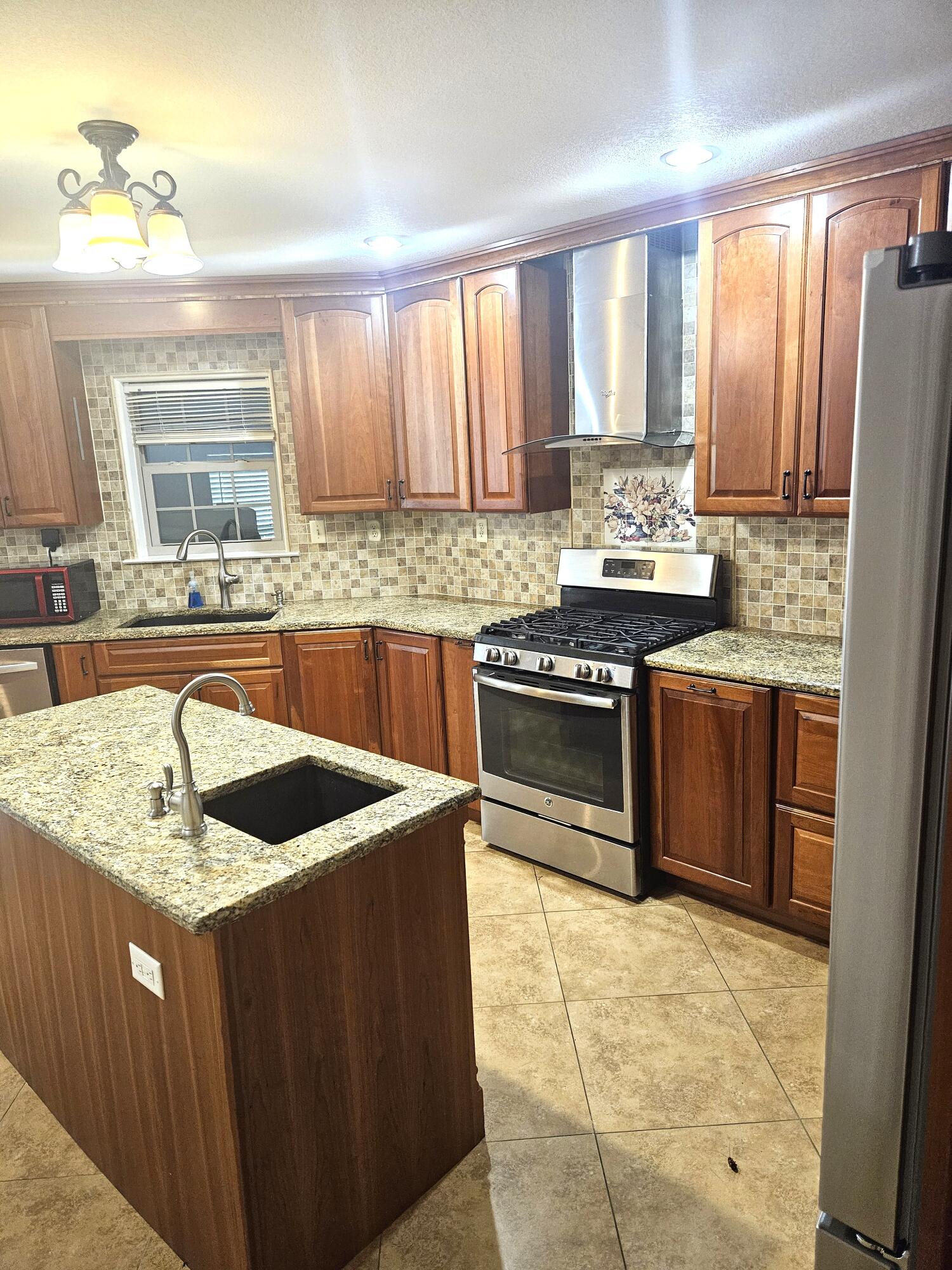 9202 E River Drive Navarre FL 32566