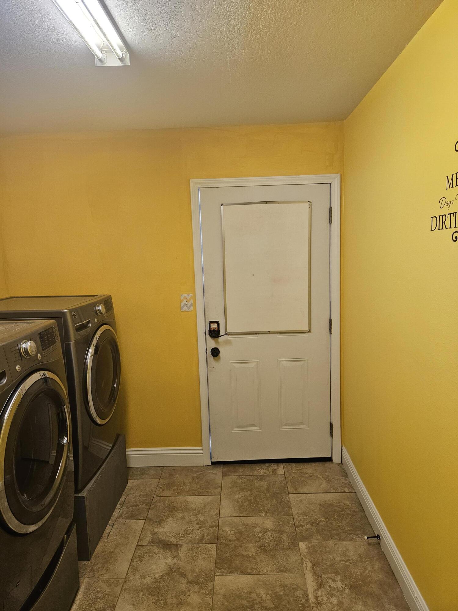 9202 E River Drive Navarre FL 32566
