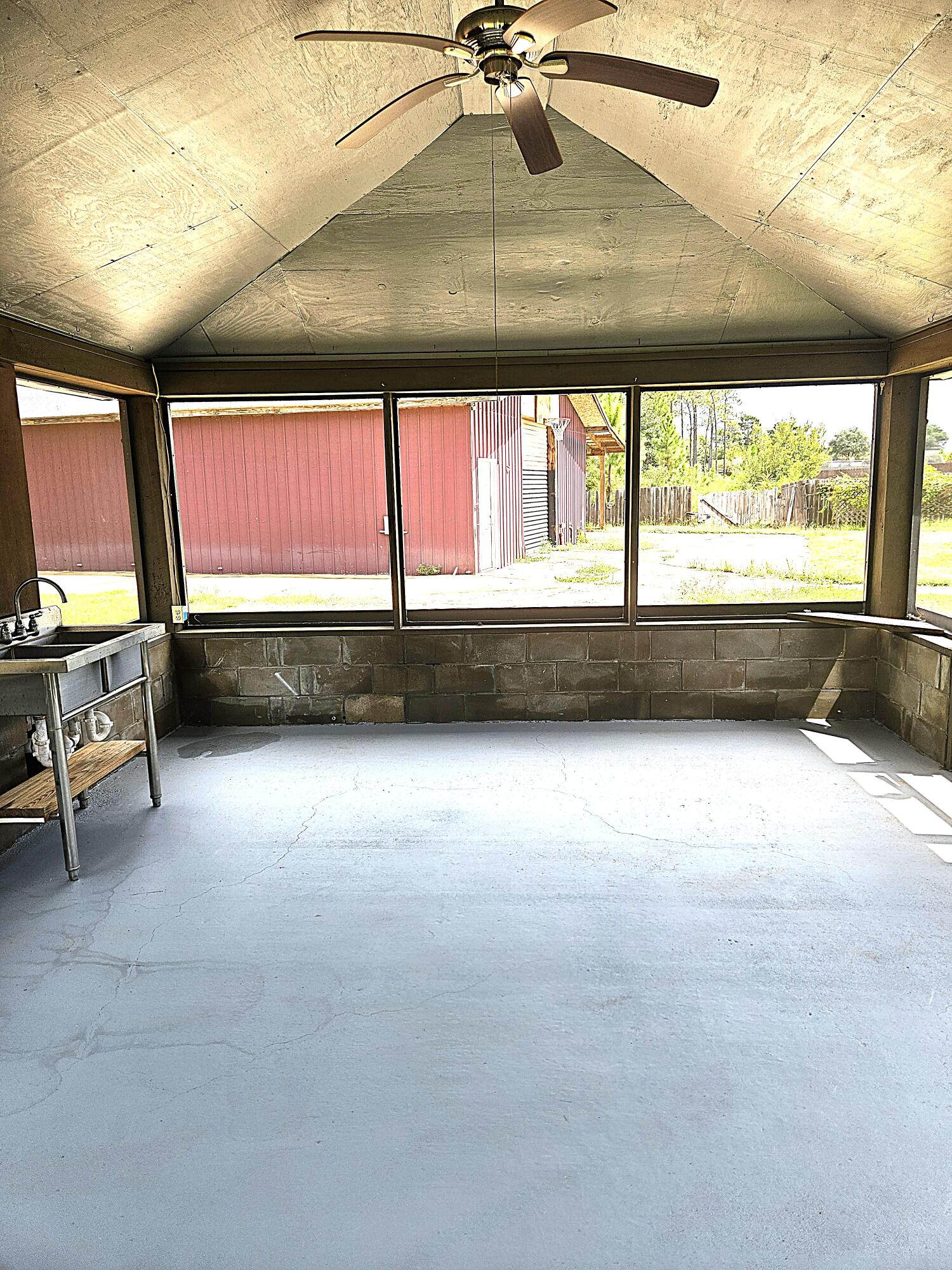 9202 E River Drive Navarre FL 32566