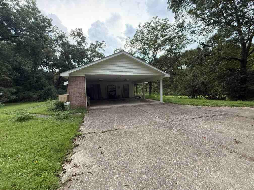 6100 Barnes Road Crestview FL 32536