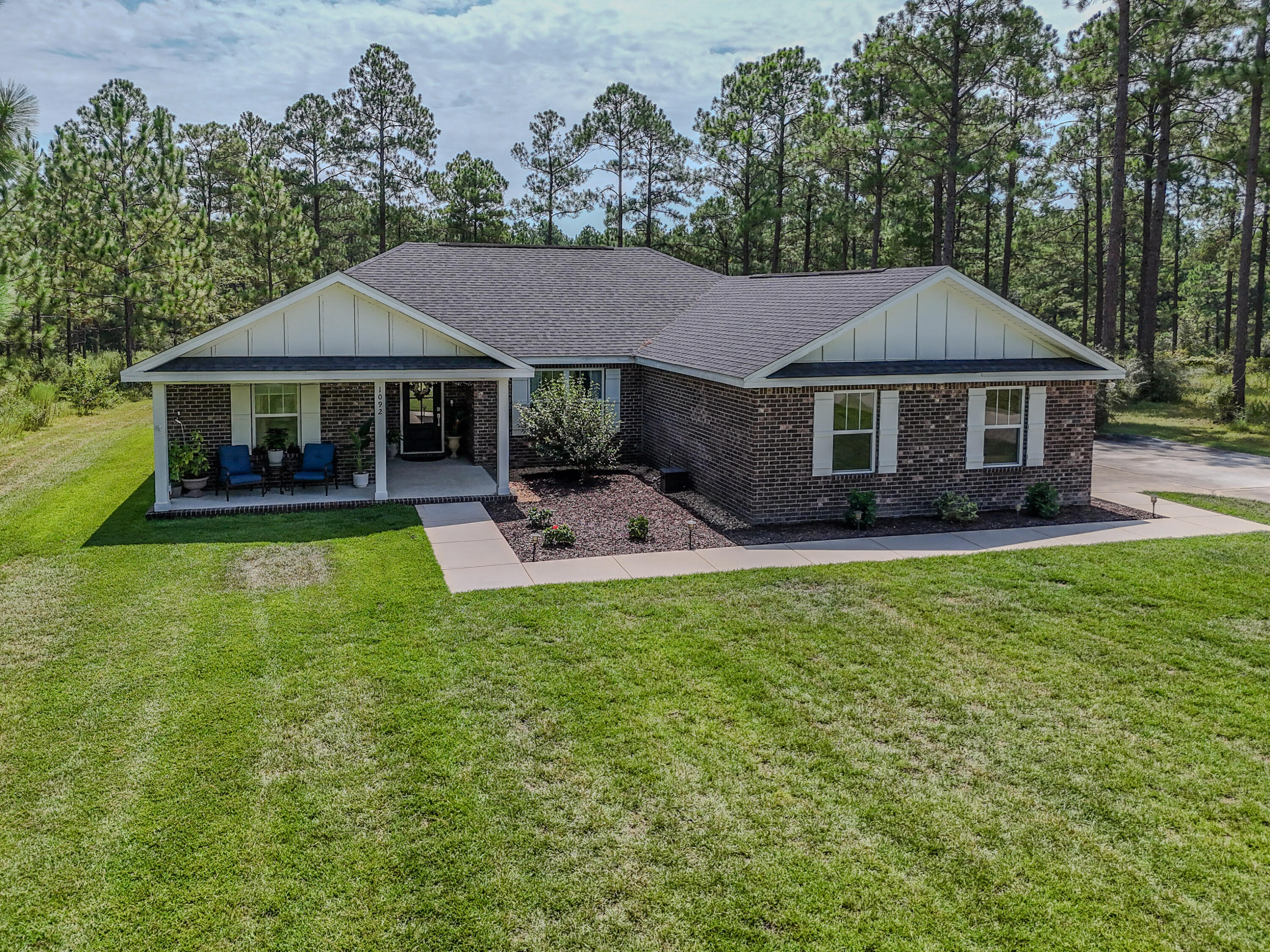 1092 Ten Lake Drive Defuniak Springs FL 32433