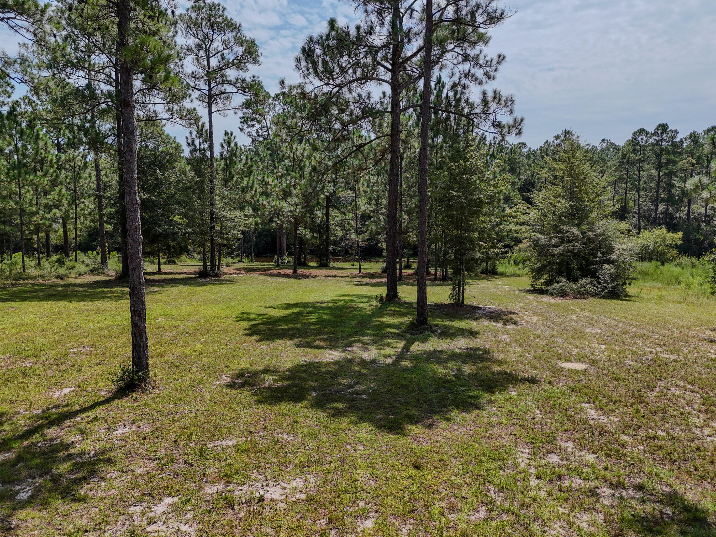 1092 Ten Lake Drive Defuniak Springs FL 32433