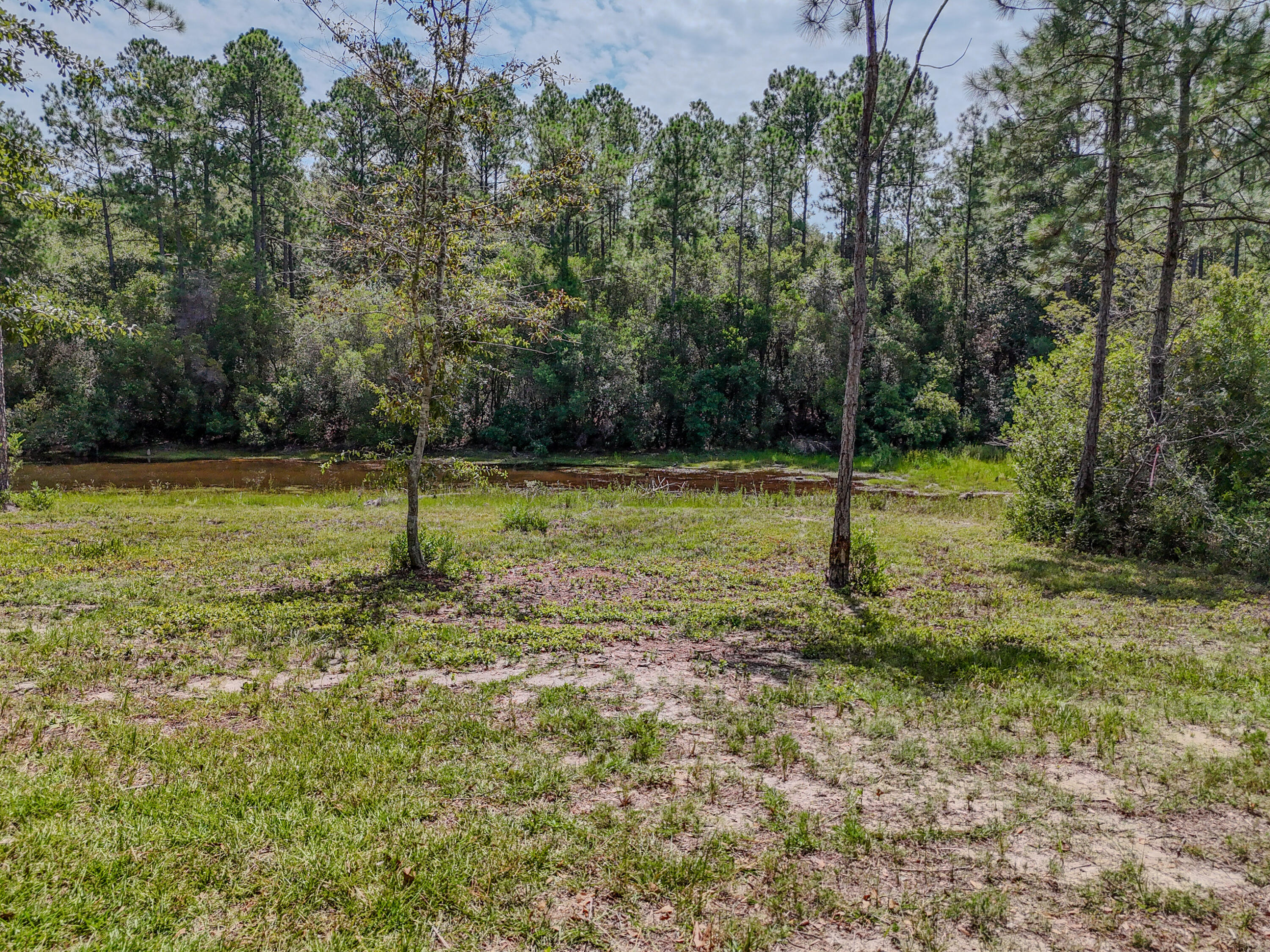 1092 Ten Lake Drive Defuniak Springs FL 32433