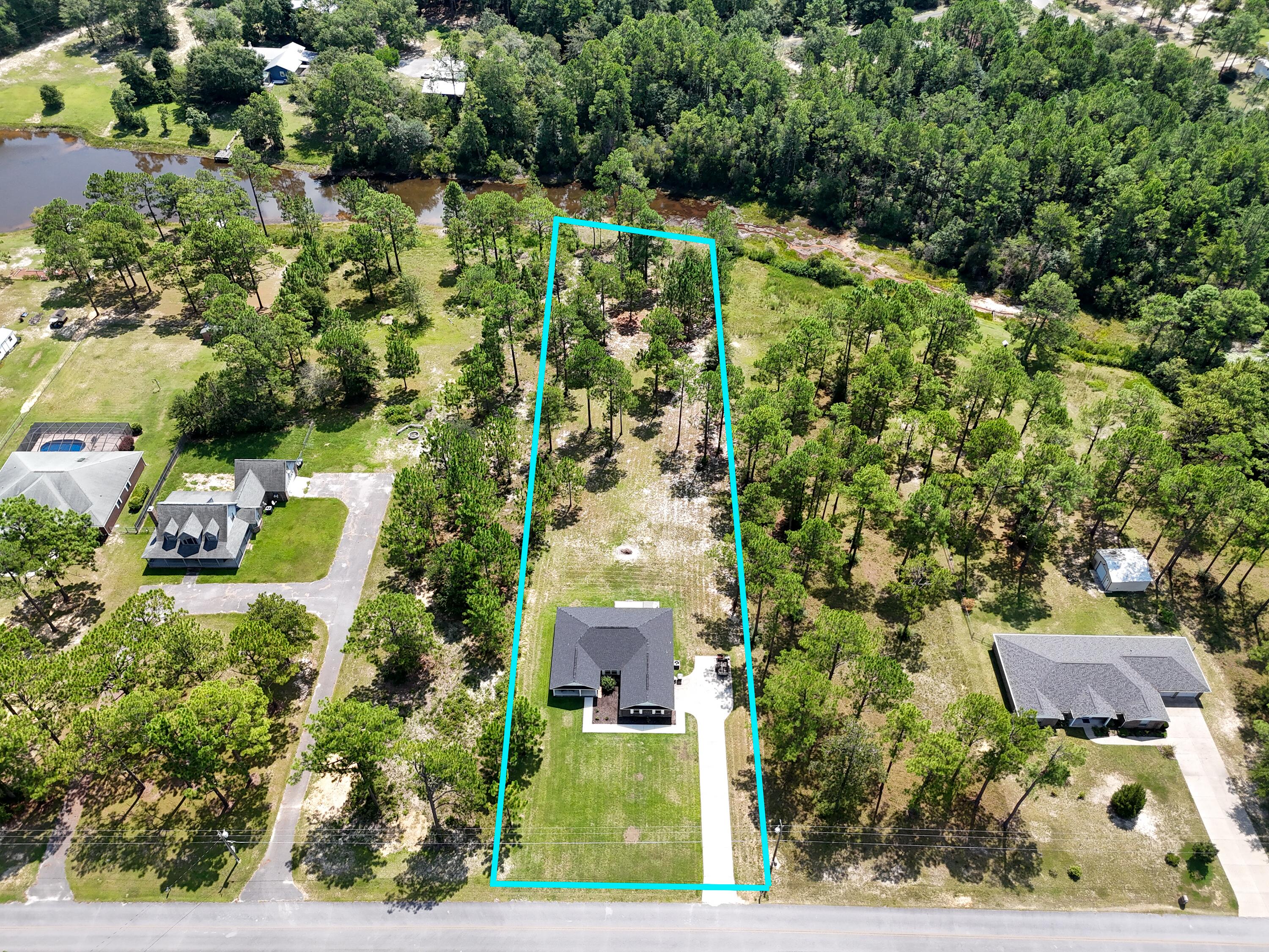 1092 Ten Lake Drive Defuniak Springs FL 32433