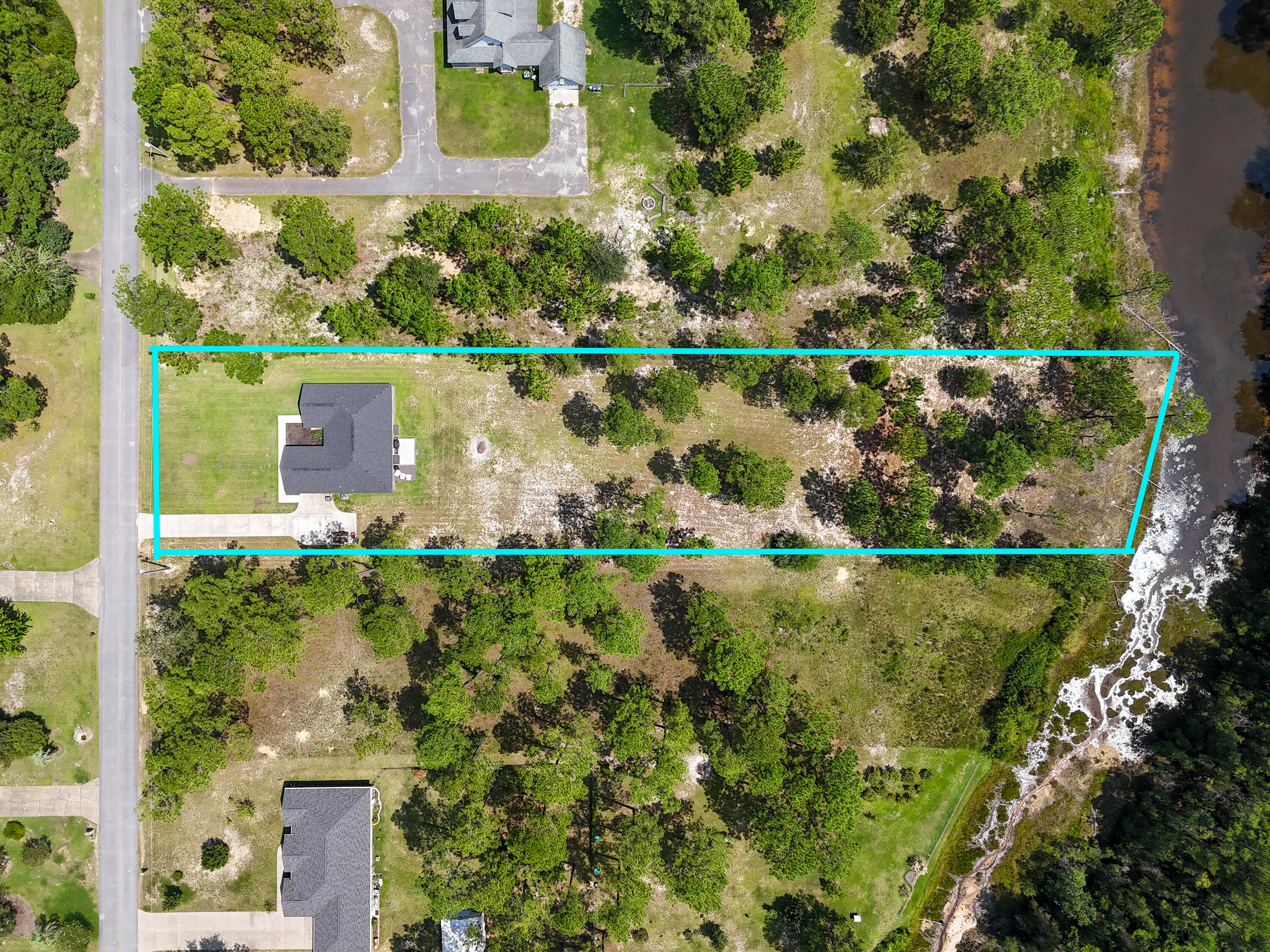 1092 Ten Lake Drive Defuniak Springs FL 32433