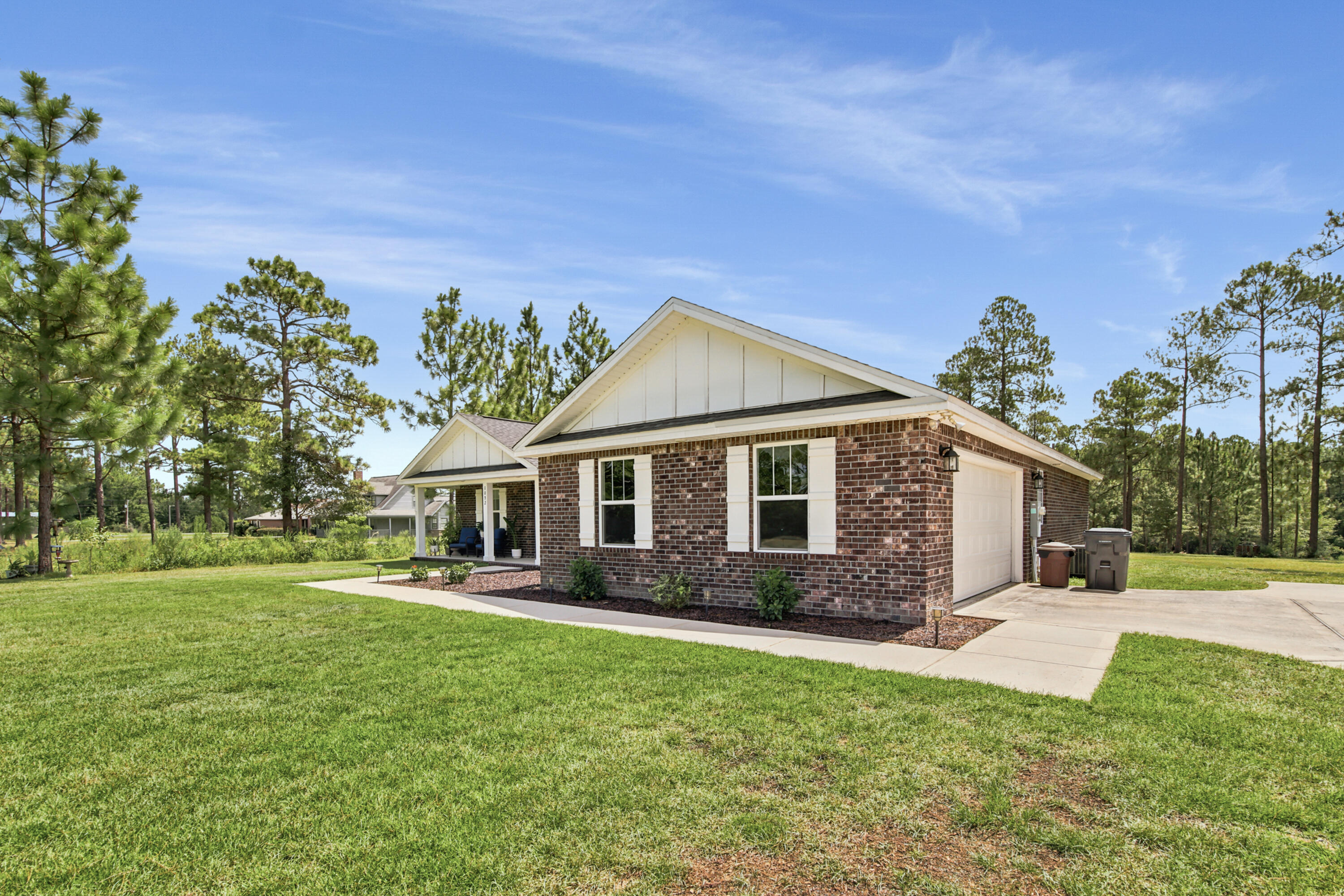 1092 Ten Lake Drive Defuniak Springs FL 32433