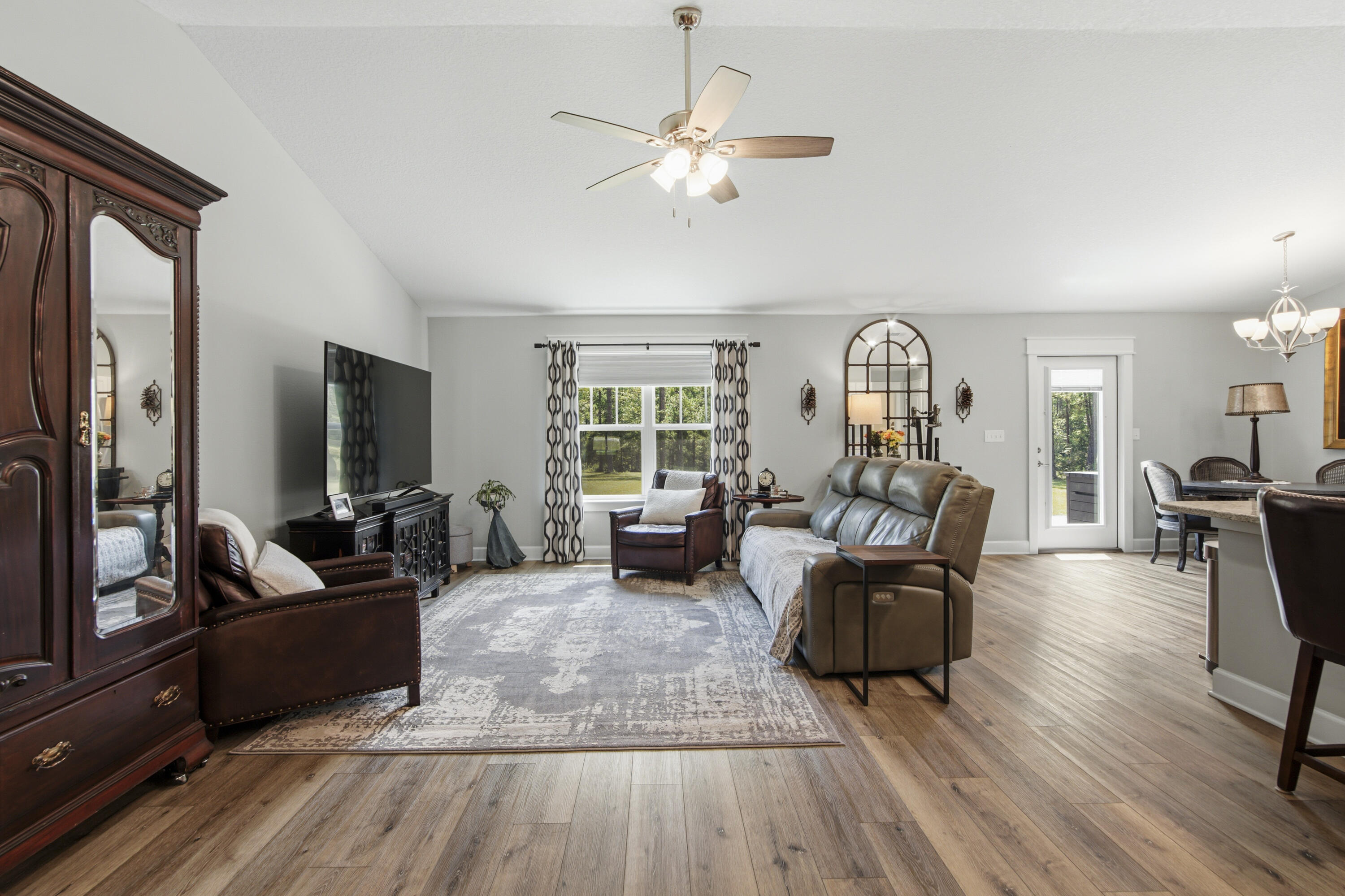 1092 Ten Lake Drive Defuniak Springs FL 32433