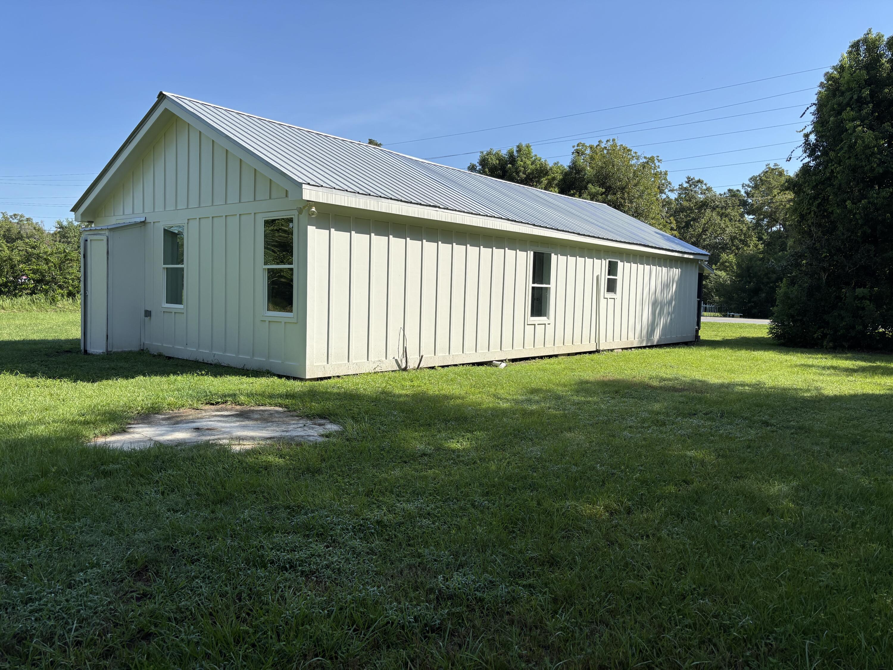 1607 Hwy 71 S Wewahitchka FL 32465