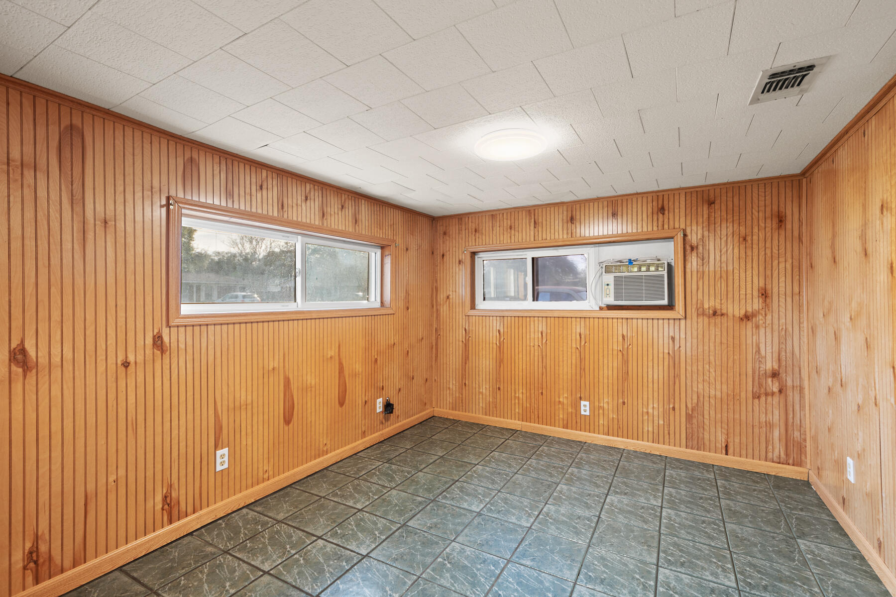 127 NW Holmes Boulevard Fort Walton Beach FL 32548