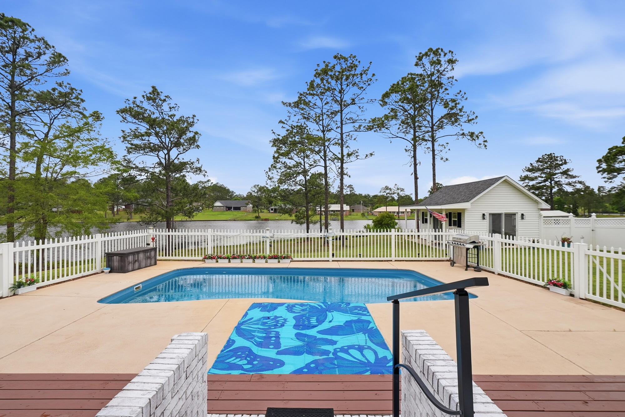 1025 Ten Lake Drive Defuniak Springs FL 32433