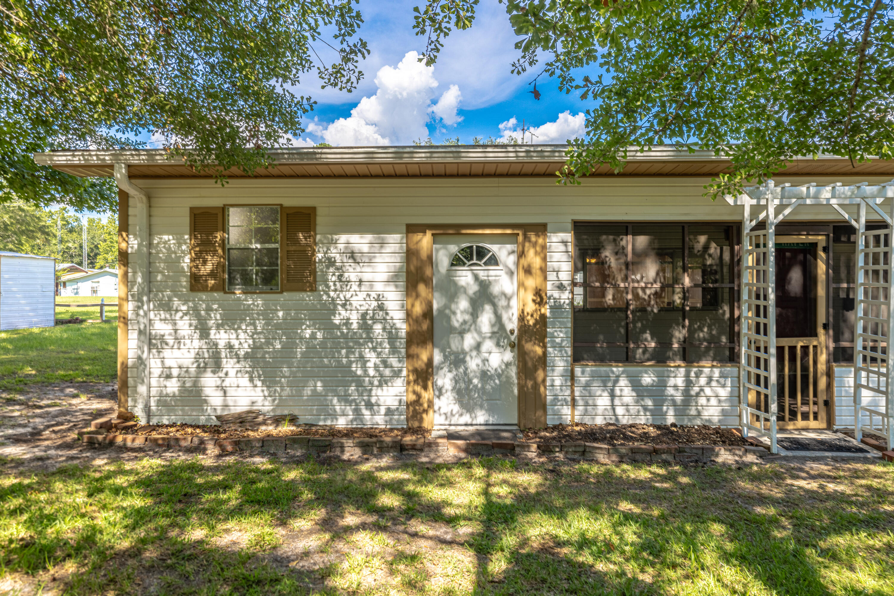 151 Swamp Haven Road Vernon FL 32462