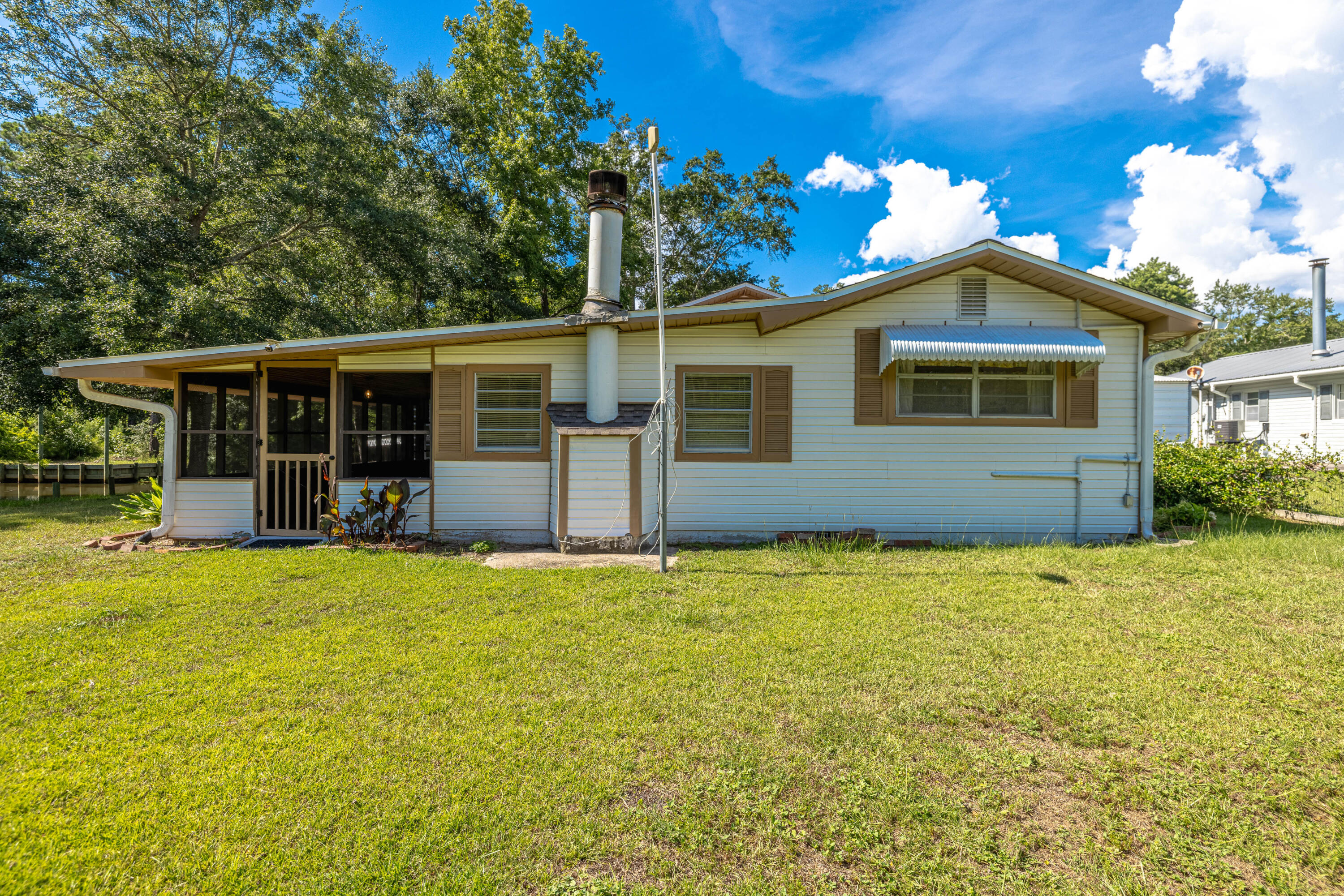 151 Swamp Haven Road Vernon FL 32462
