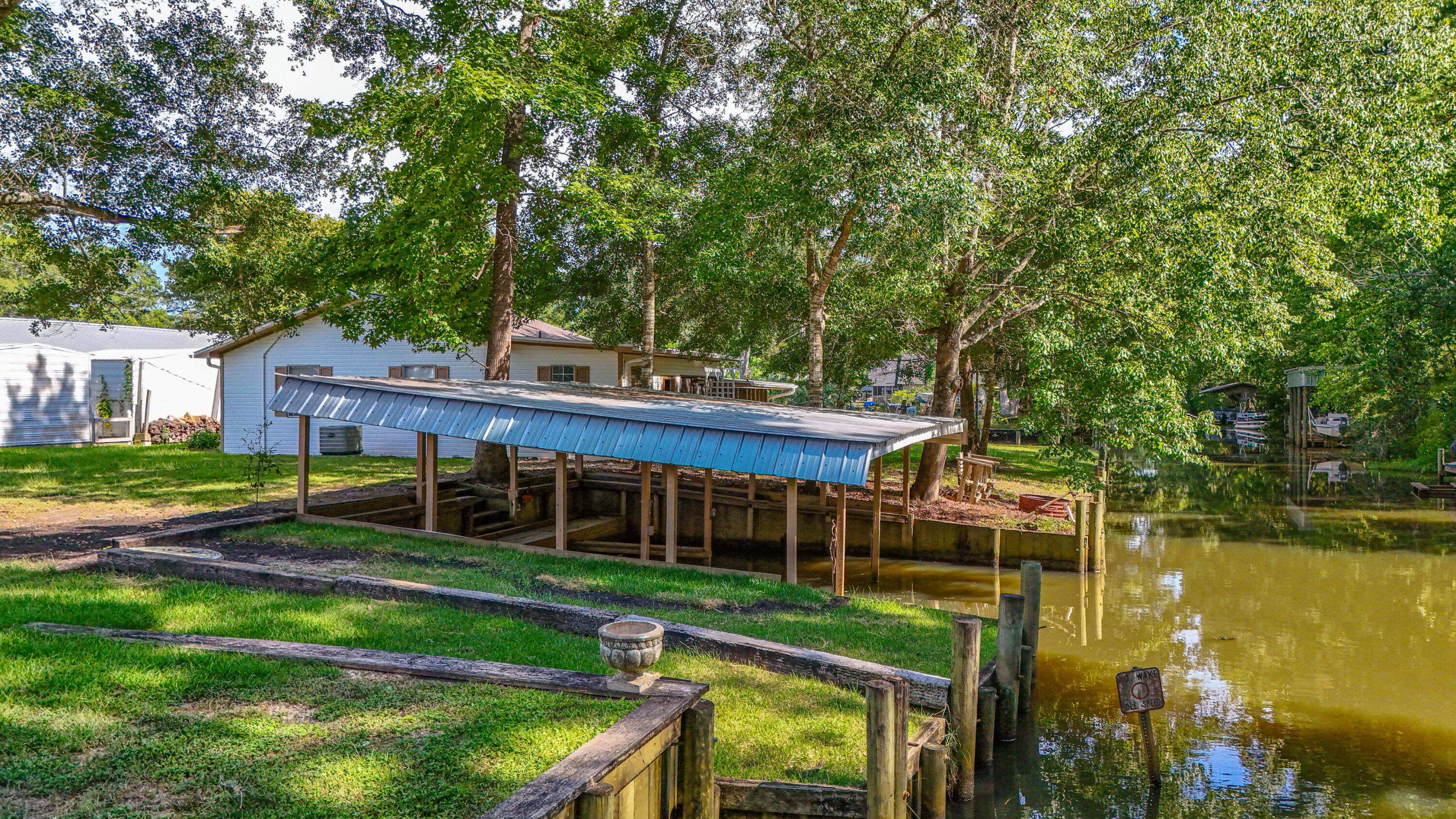 151 Swamp Haven Road Vernon FL 32462
