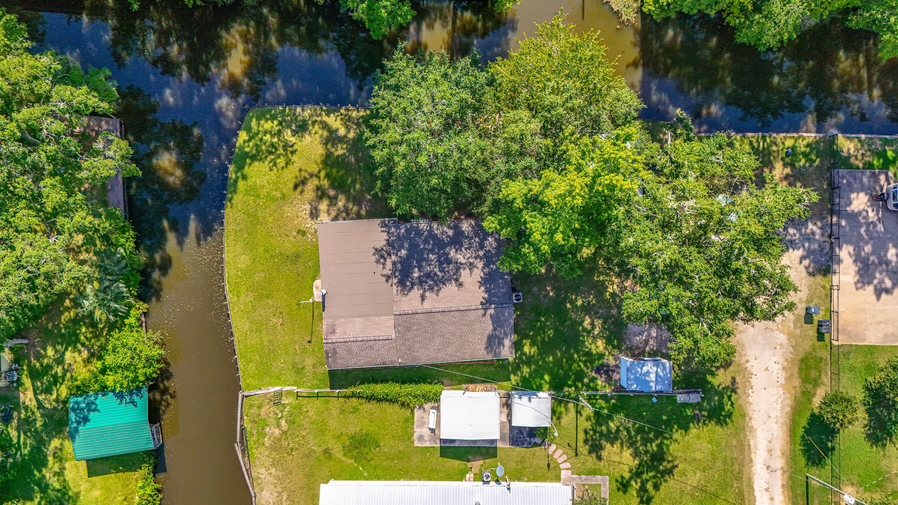 151 Swamp Haven Road Vernon FL 32462