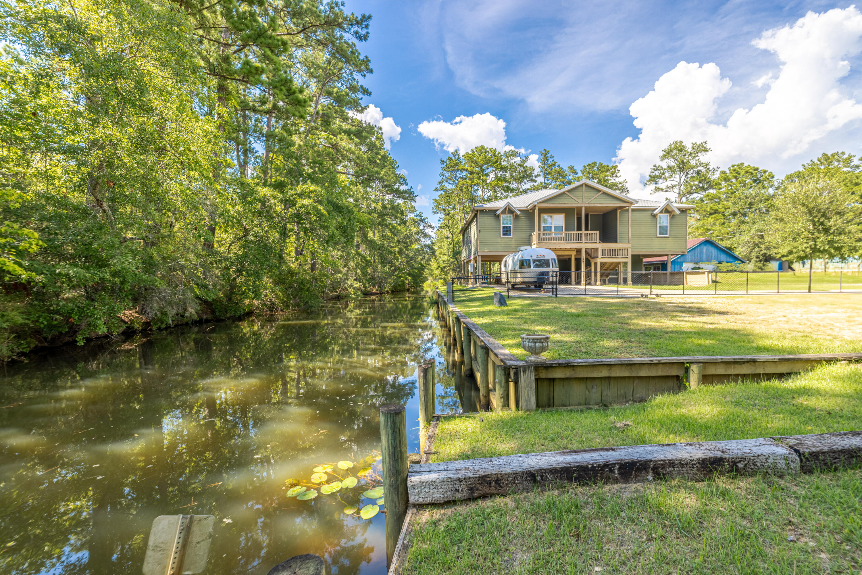 151 Swamp Haven Road Vernon FL 32462