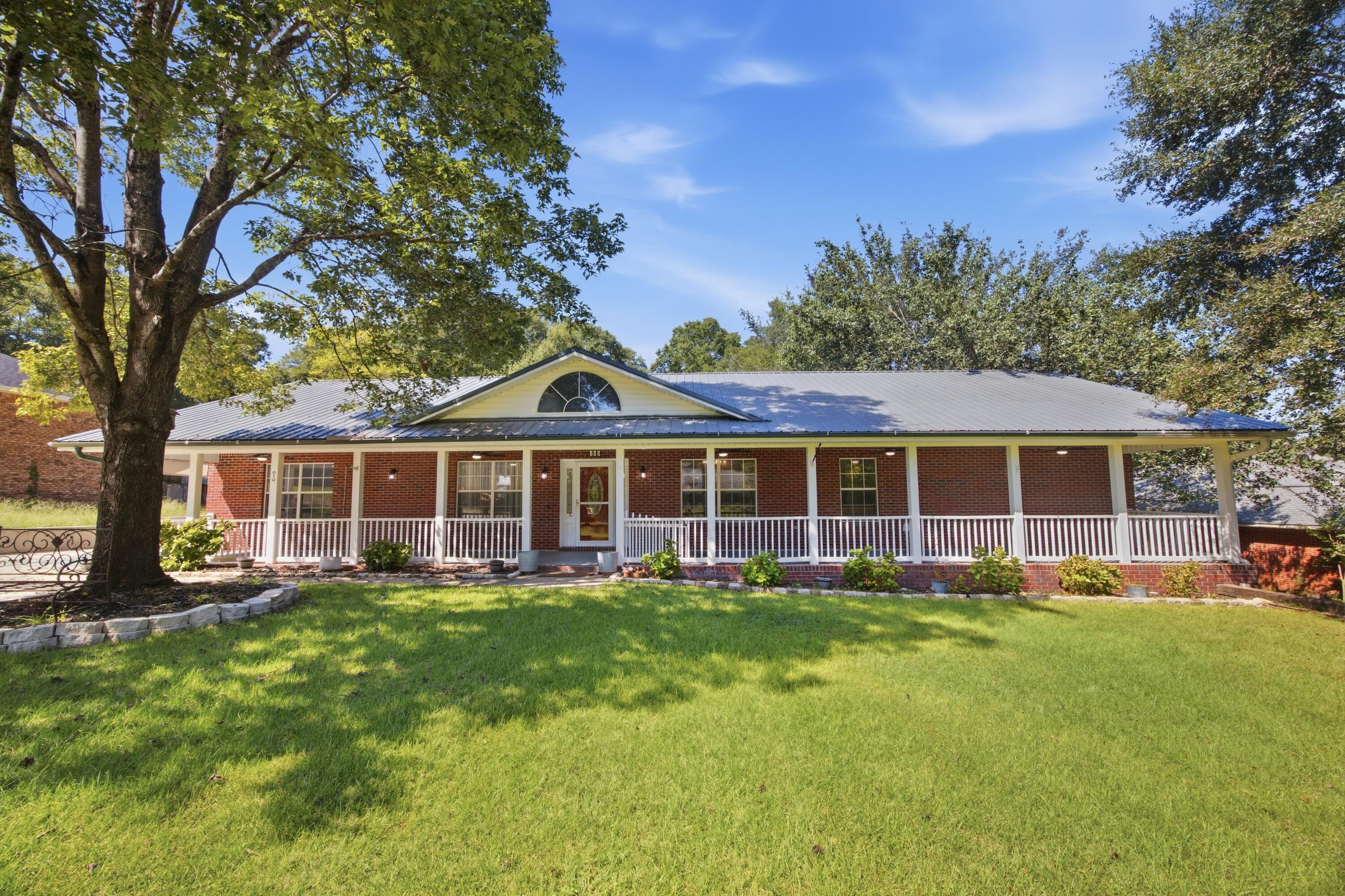 111 Arapaho Trail Crestview FL 32536