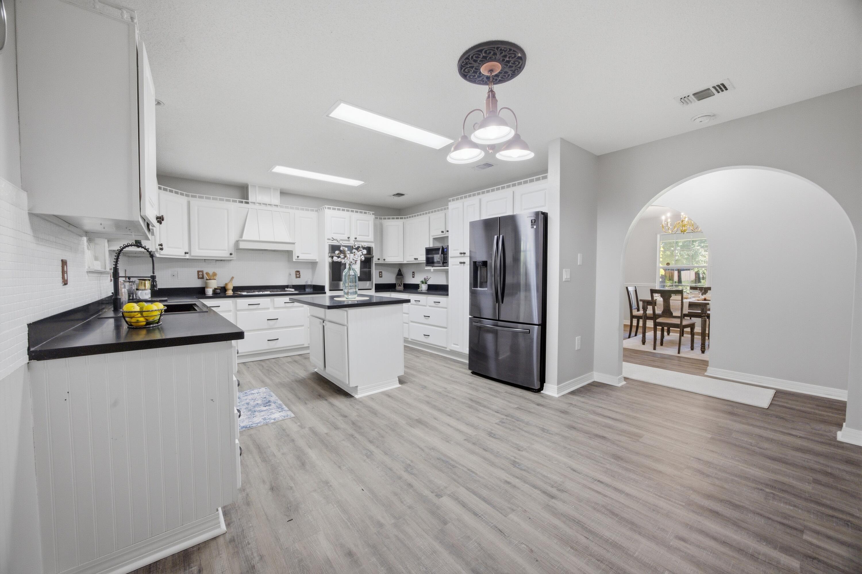 111 Arapaho Trail Crestview FL 32536