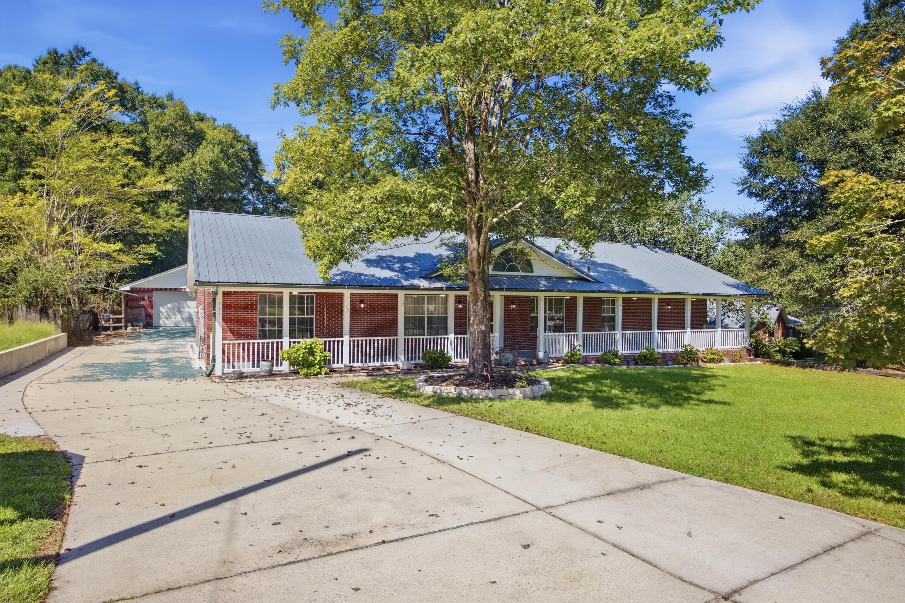 111 Arapaho Trail Crestview FL 32536